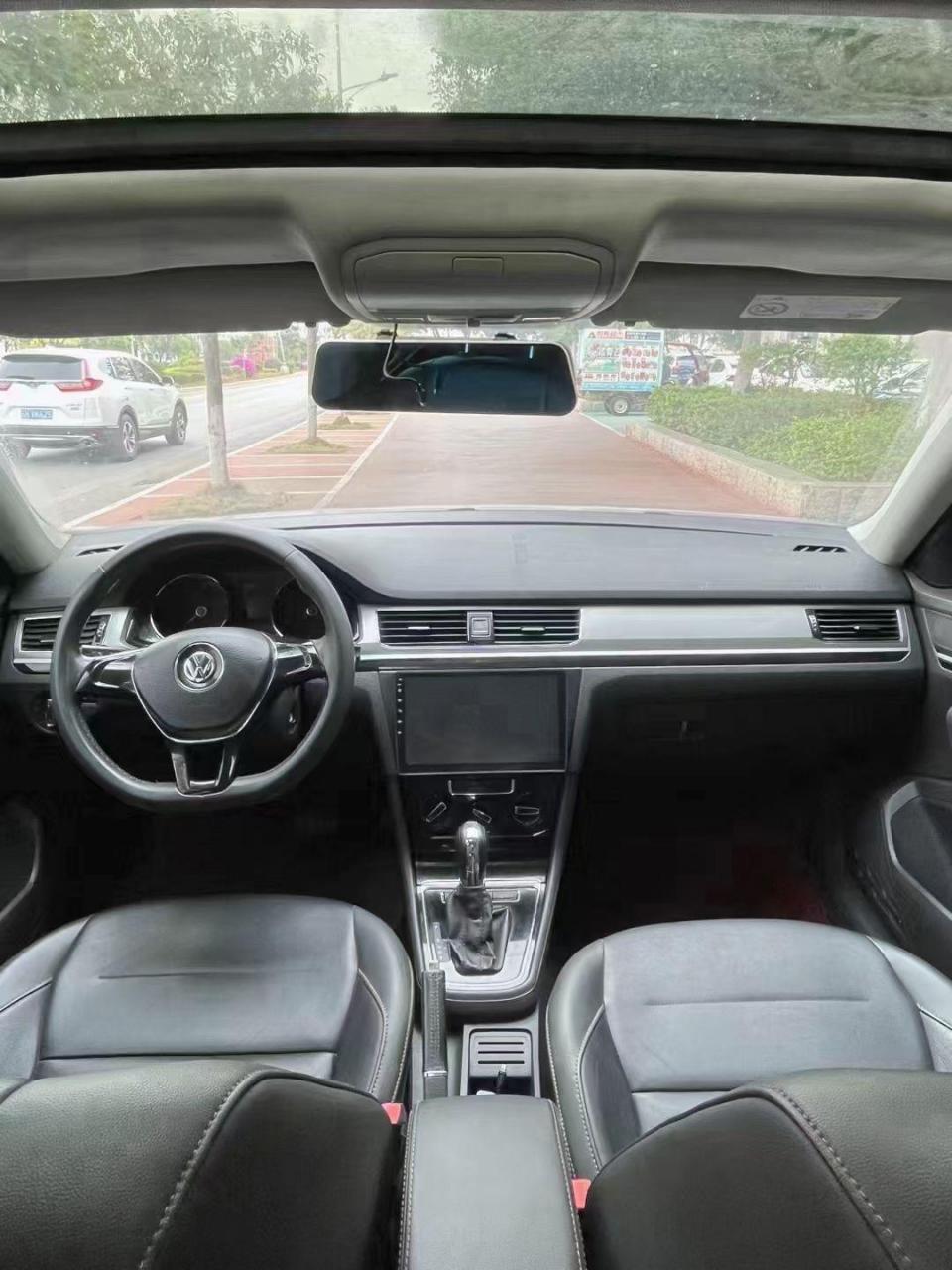 17年大众宝来,5.68万,精品车况,1.4t排量,8万公里,费用到明年3月.