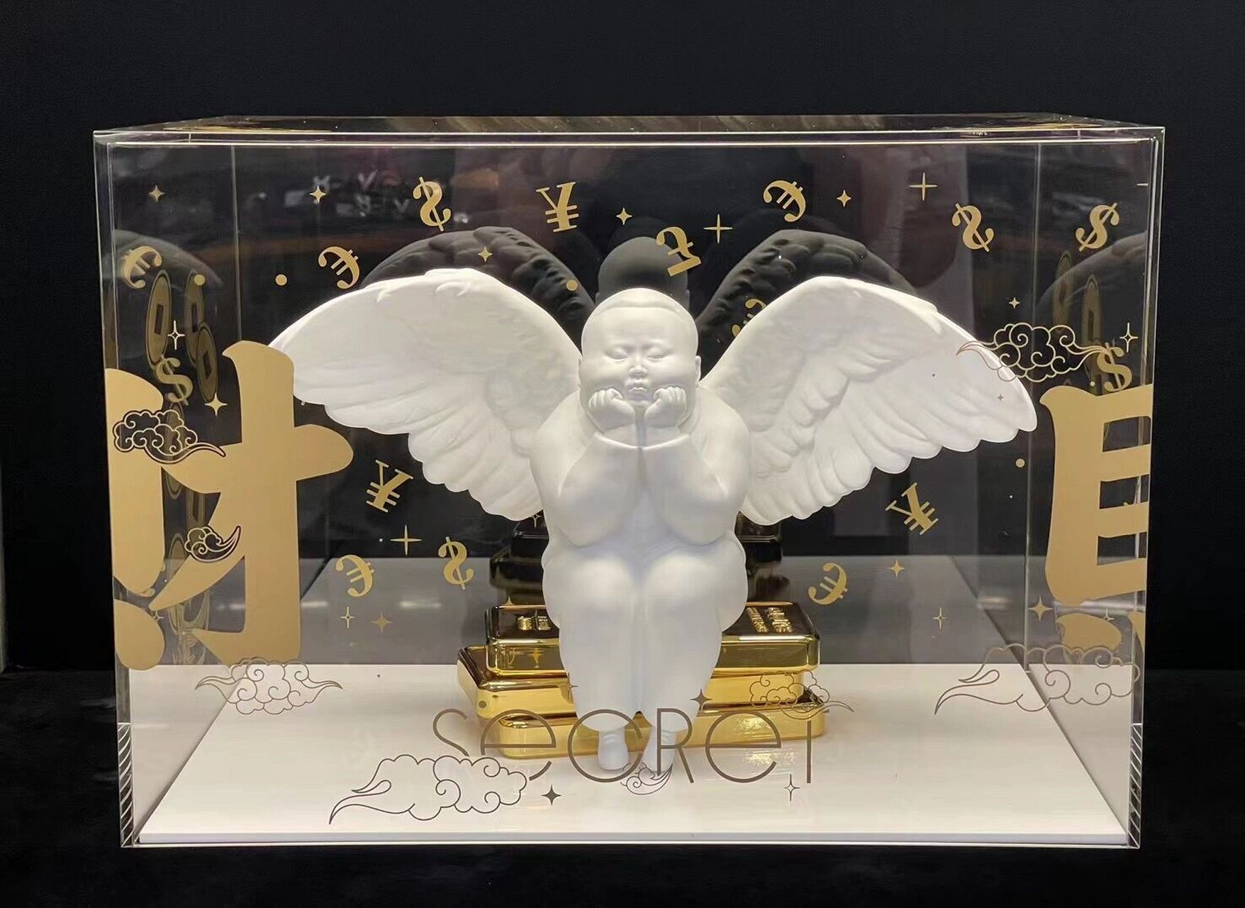 稀奇艺术xsecret 《金砖天使》 "稀奇x q"是由中国当代艺术界重要的