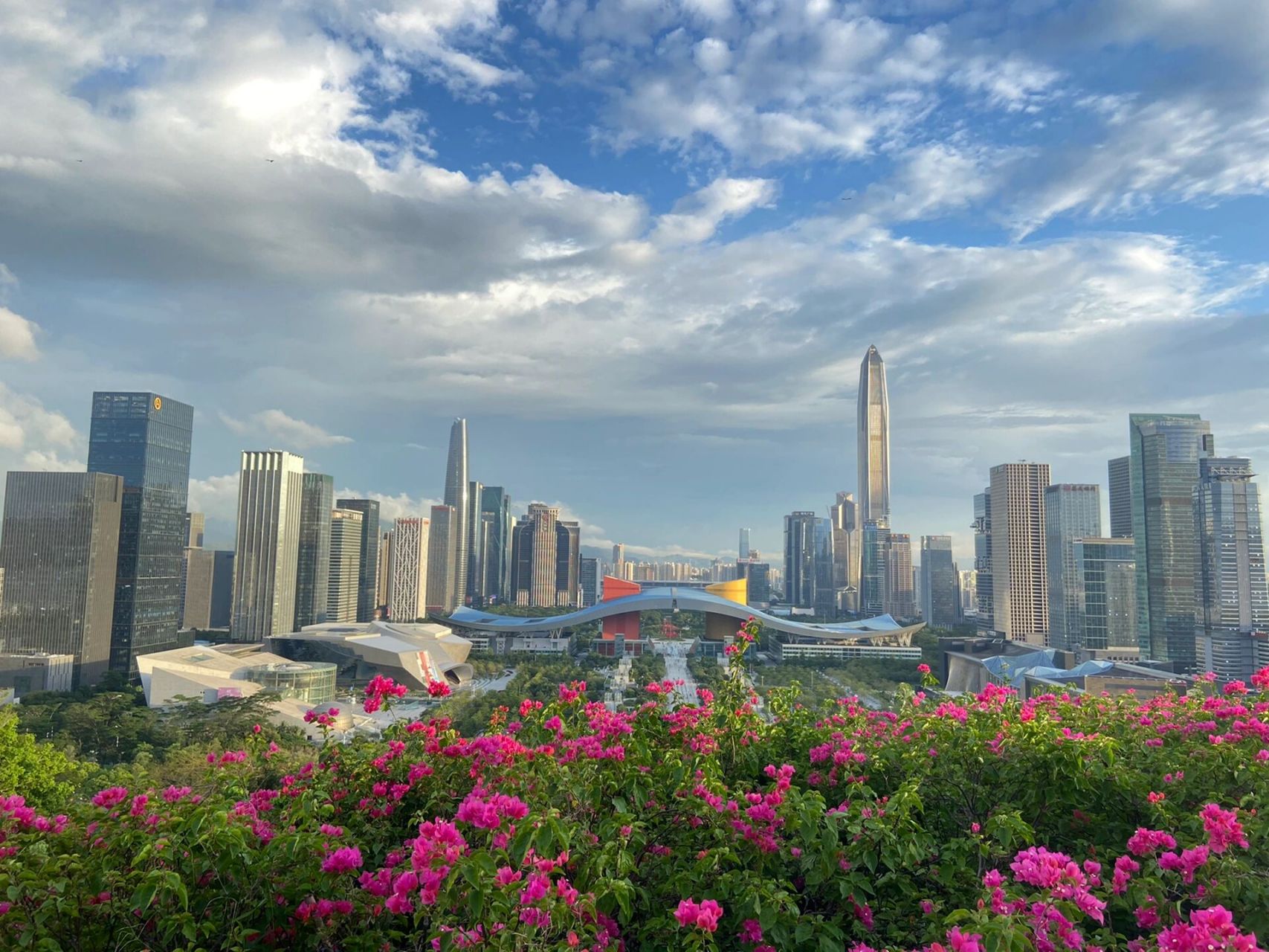 深圳景点|莲花山公园攻略 今天放假自己到莲花山公园玩,我觉得爬山