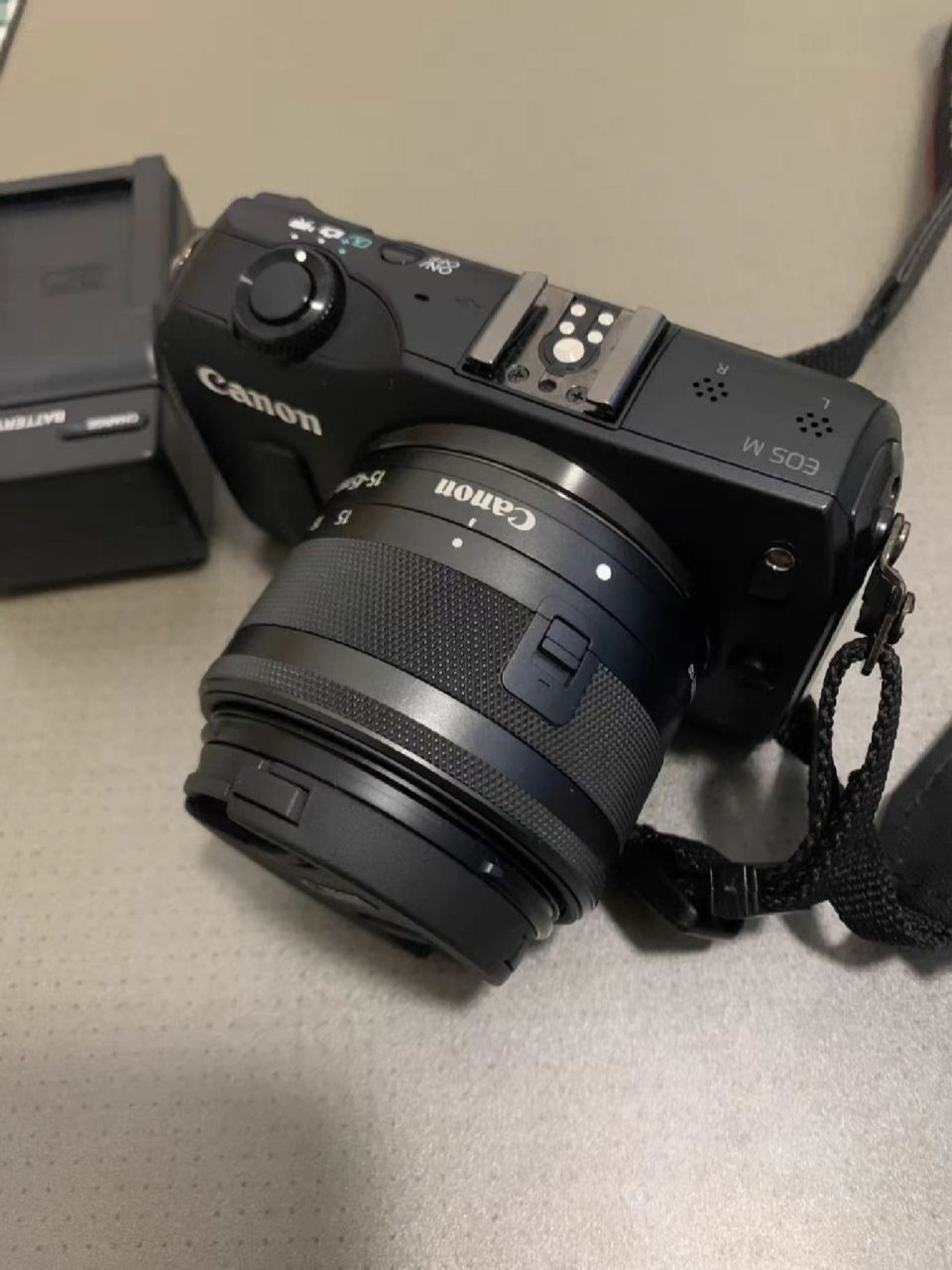 佳能m1,上市时间为2012年7月,是一款10年前上市的佳能m系列微单,有效