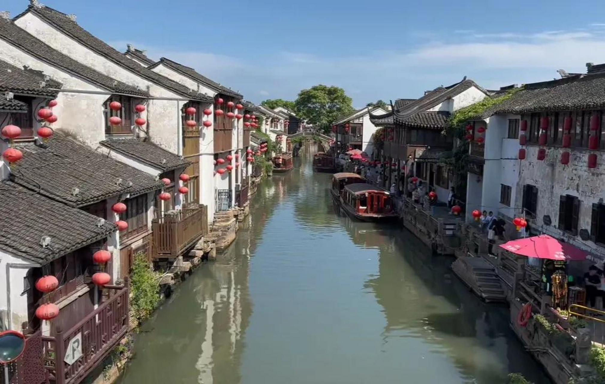 苏州城区的小桥流水人家真的宜居吗?河边的房子潮湿吗?夏天蚊虫多吗?