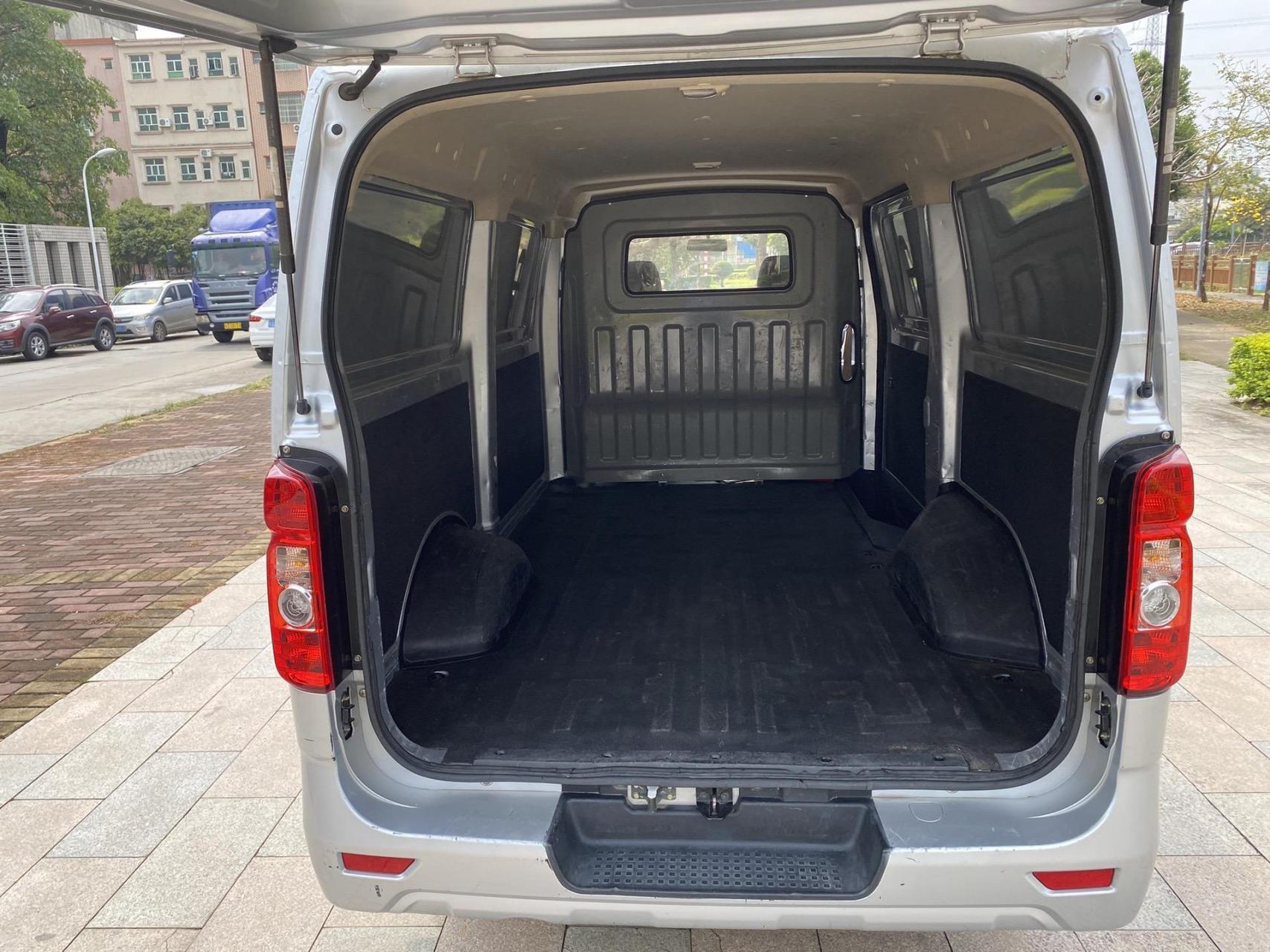 20年长安睿行m80货运版