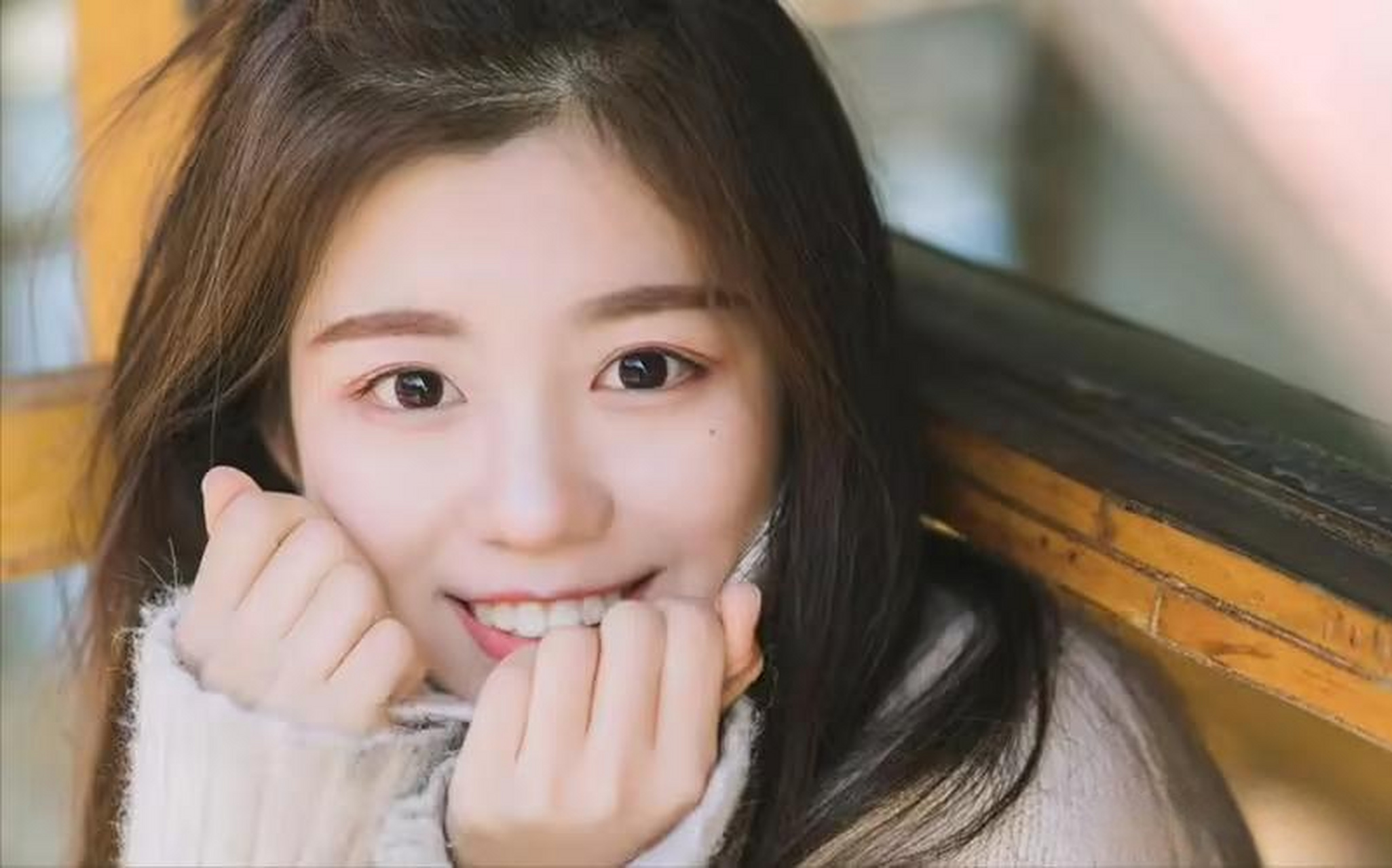 一个情商高的女生一般什么样子? 1.