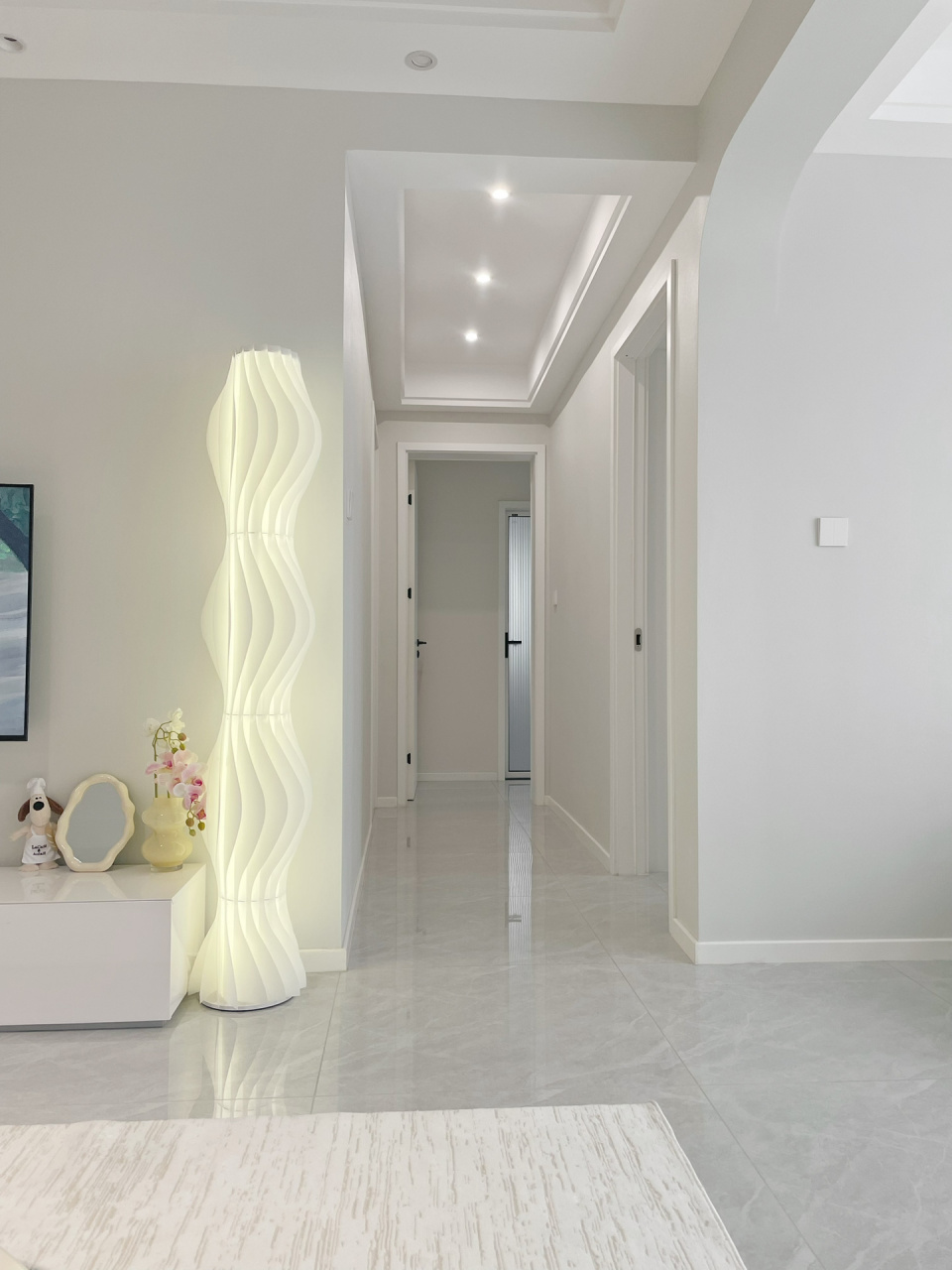 全屋浅灰色瓷砖通铺~简直不要太显大6015 相信很多姐妹们关注我都