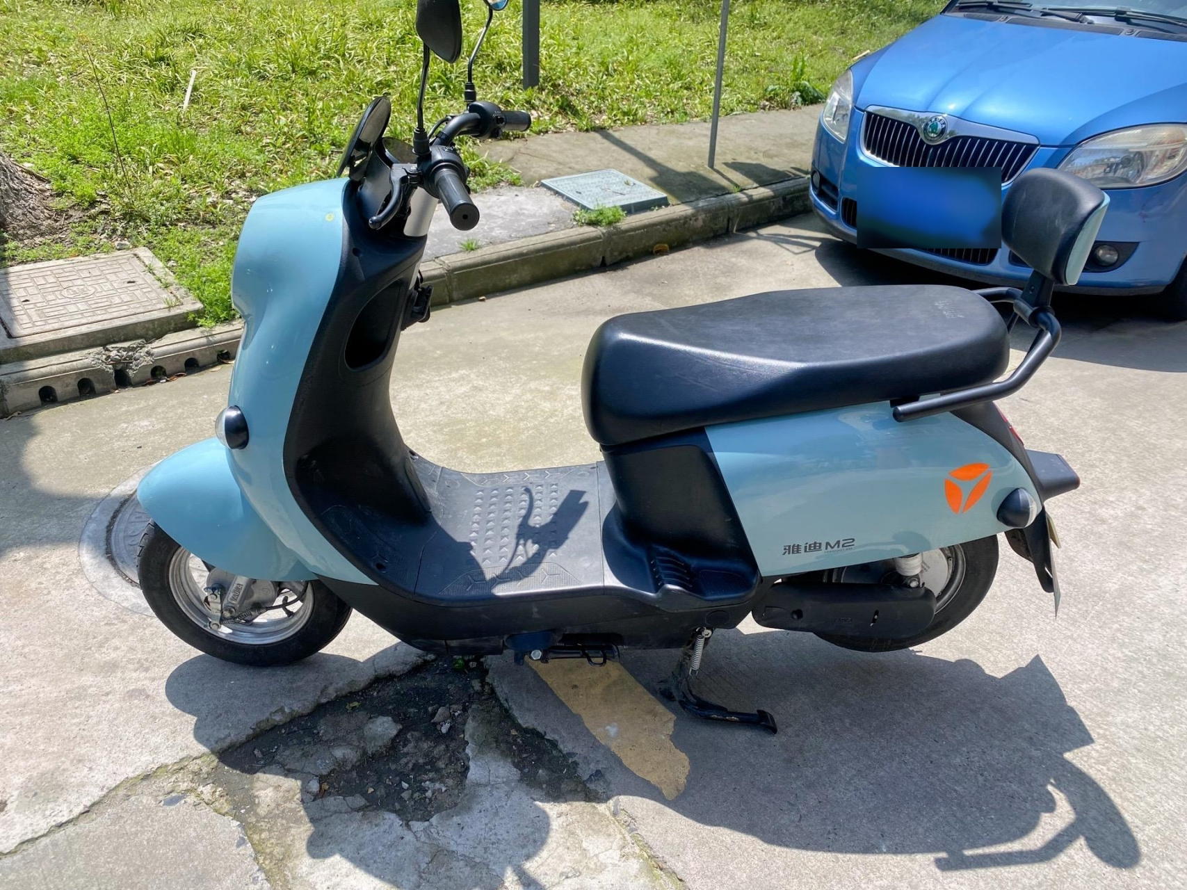 雅迪m2手续齐全功能正常续航30-40公里左右功能一切正常没有问题需要