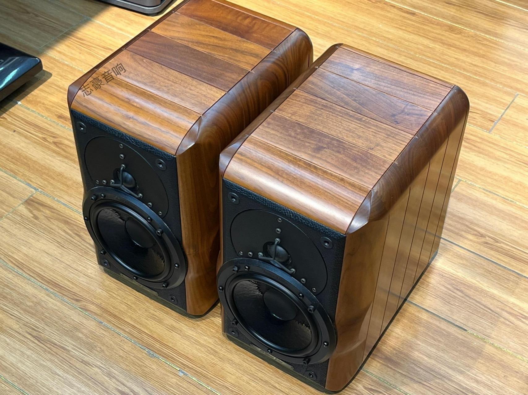 世霸大情人一代榫卯书架音箱 大情人第一代,早期榫卯工艺版本, 黑标