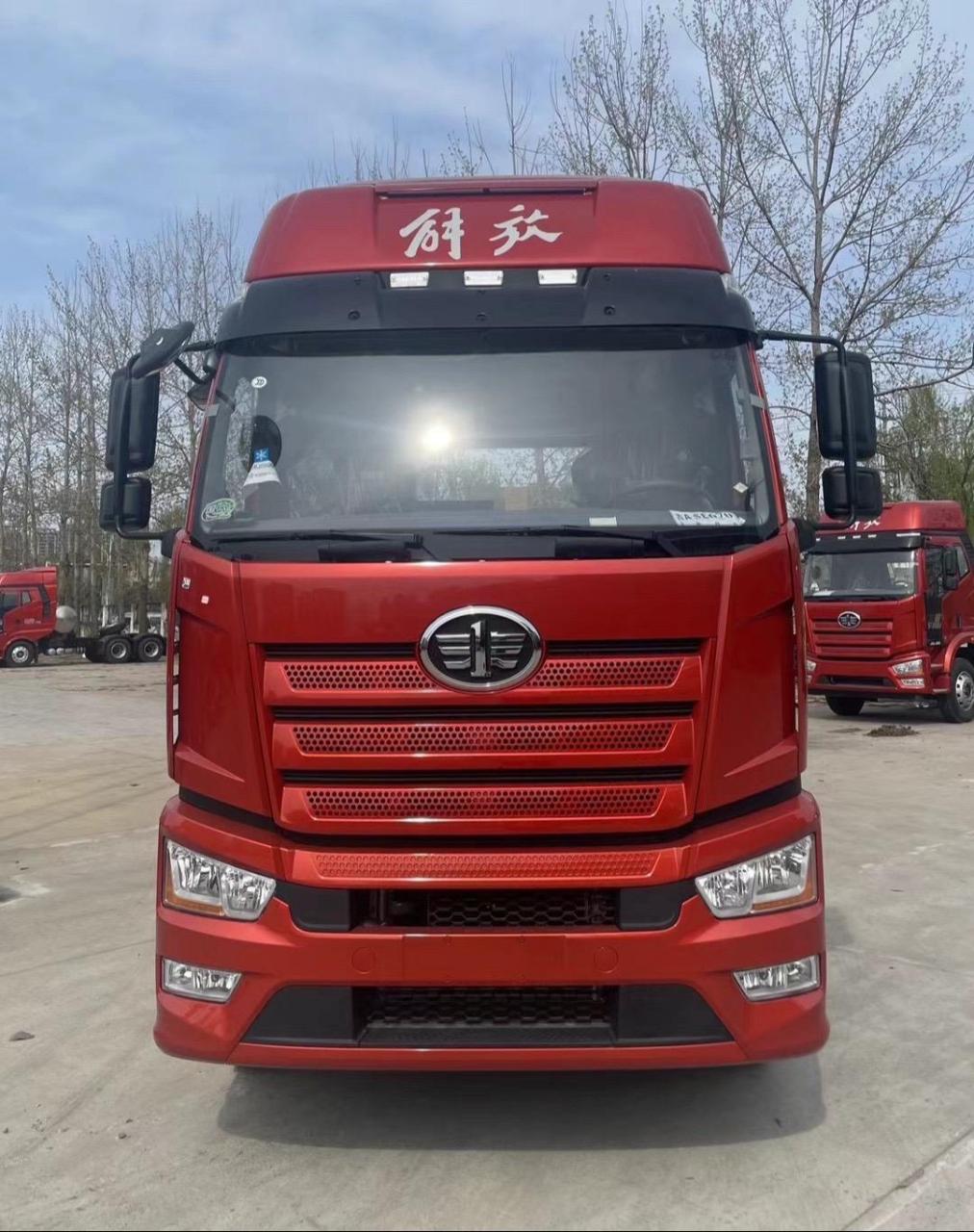 解放j6l 300马力大单桥.