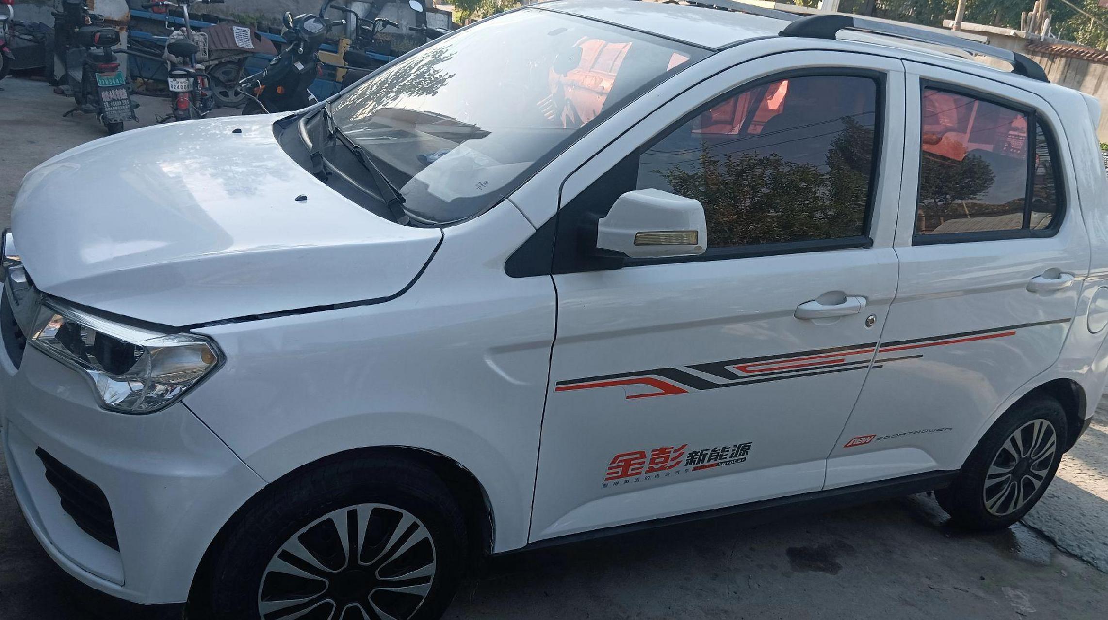 金彭d70,安装全新6块100电池,续航100公里以上,价格9千多.详细私聊.