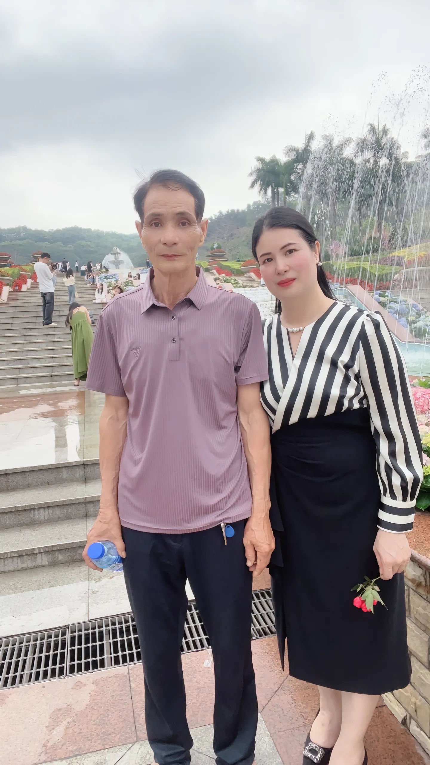 父爱如山,厚重伟大,世界上最伟大最真挚的爱,就是父