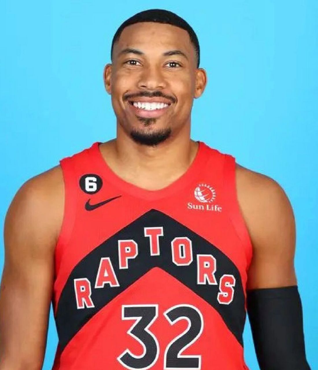 这也太离谱了 一名nba高管透露,由于奥托-波特的伤病史,没有人想要在