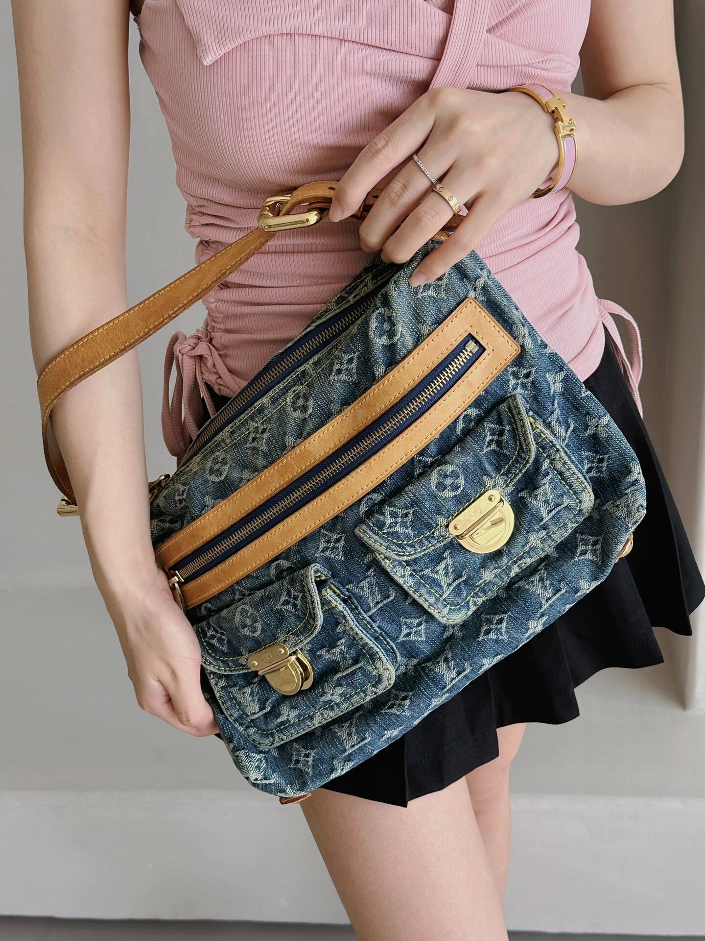 lv 路易威登 牛仔丹宁单宁腋下包