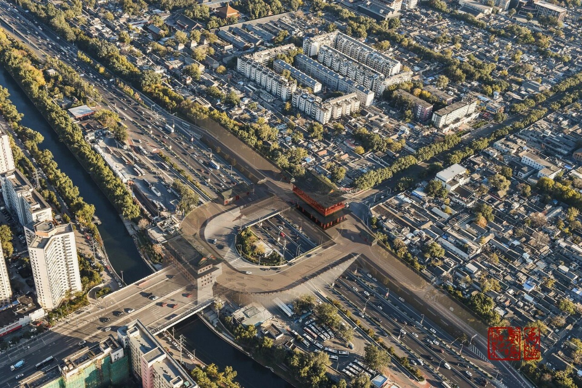 依次:西直门,德胜门,安定门,阜成门,正阳门,朝阳门,东直门,宣武门