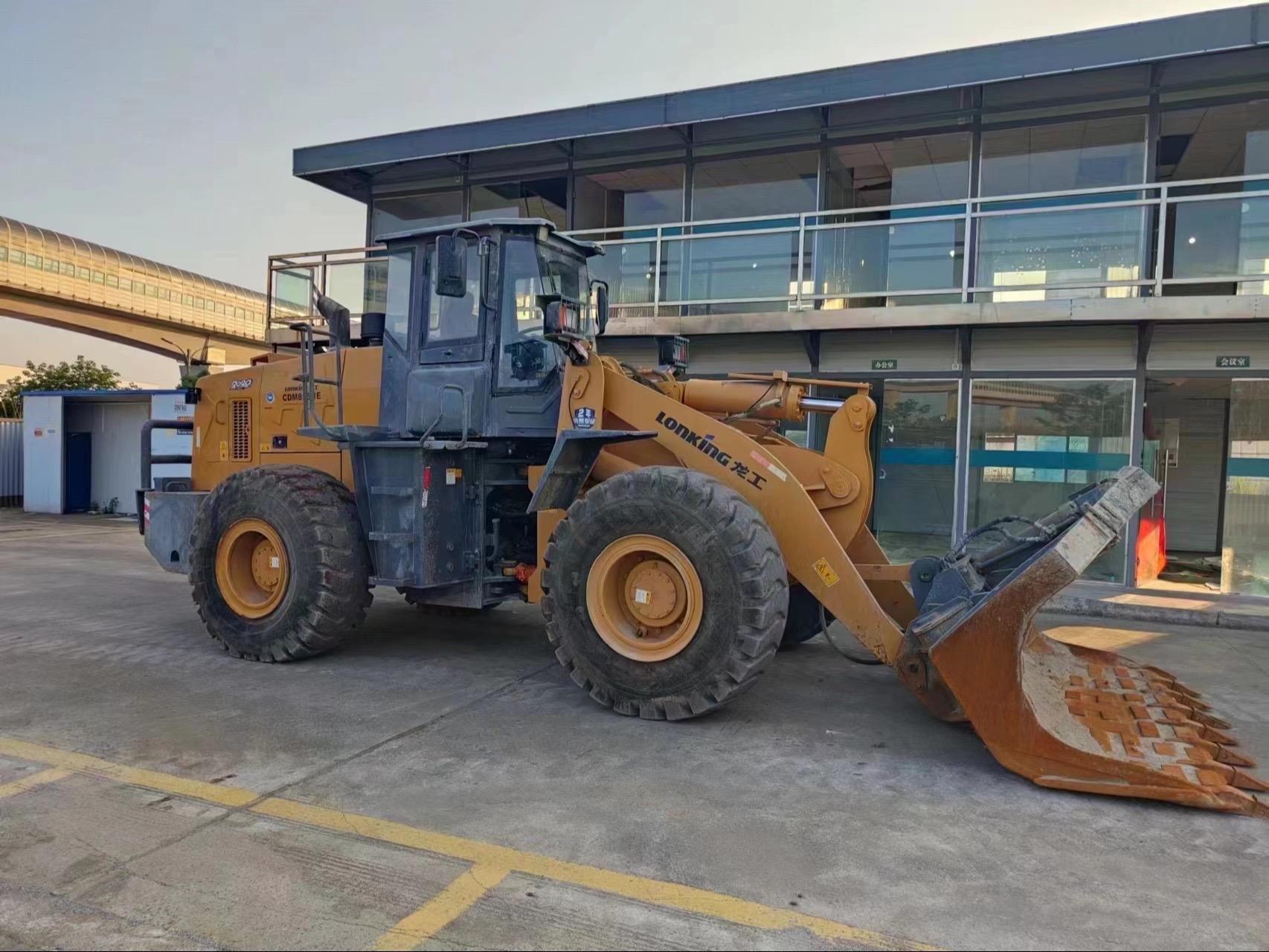 二手龙工装载机.