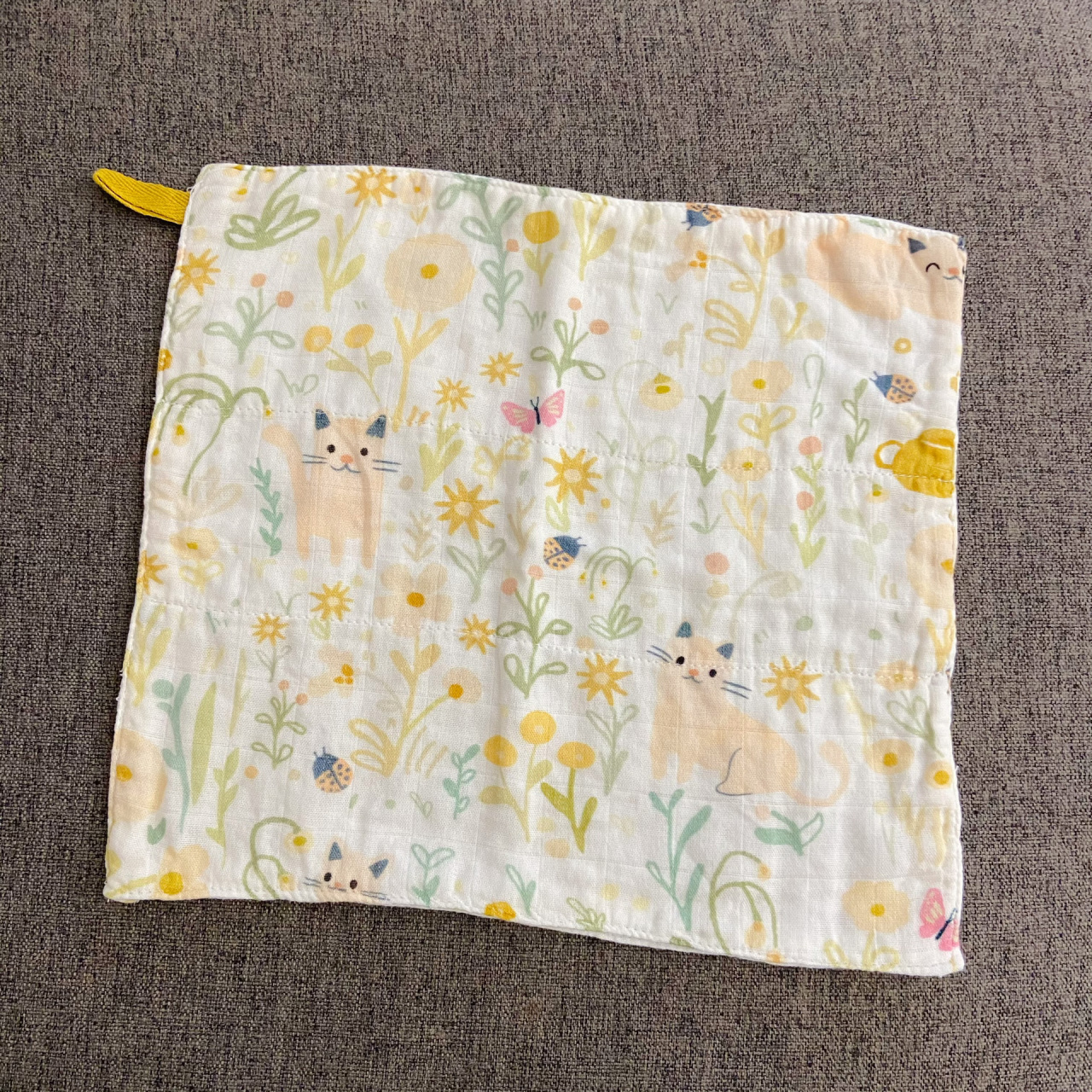 自制定型枕7915米枕头 目前月子中,宝宝基本上都是左右侧睡,现在