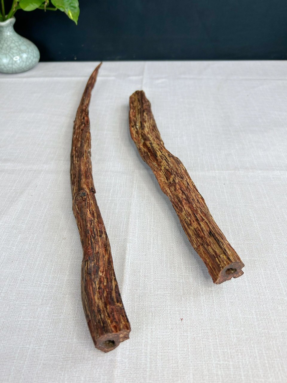 海南降真香 海南降真香大叶原料带黄药膜层,花香甜凉韵,非常不错的降