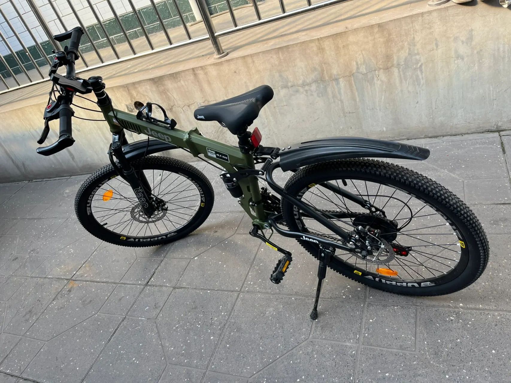 jeep山地车 骑车小白网上买的折叠山地,今天第一次出去骑车,档位真的