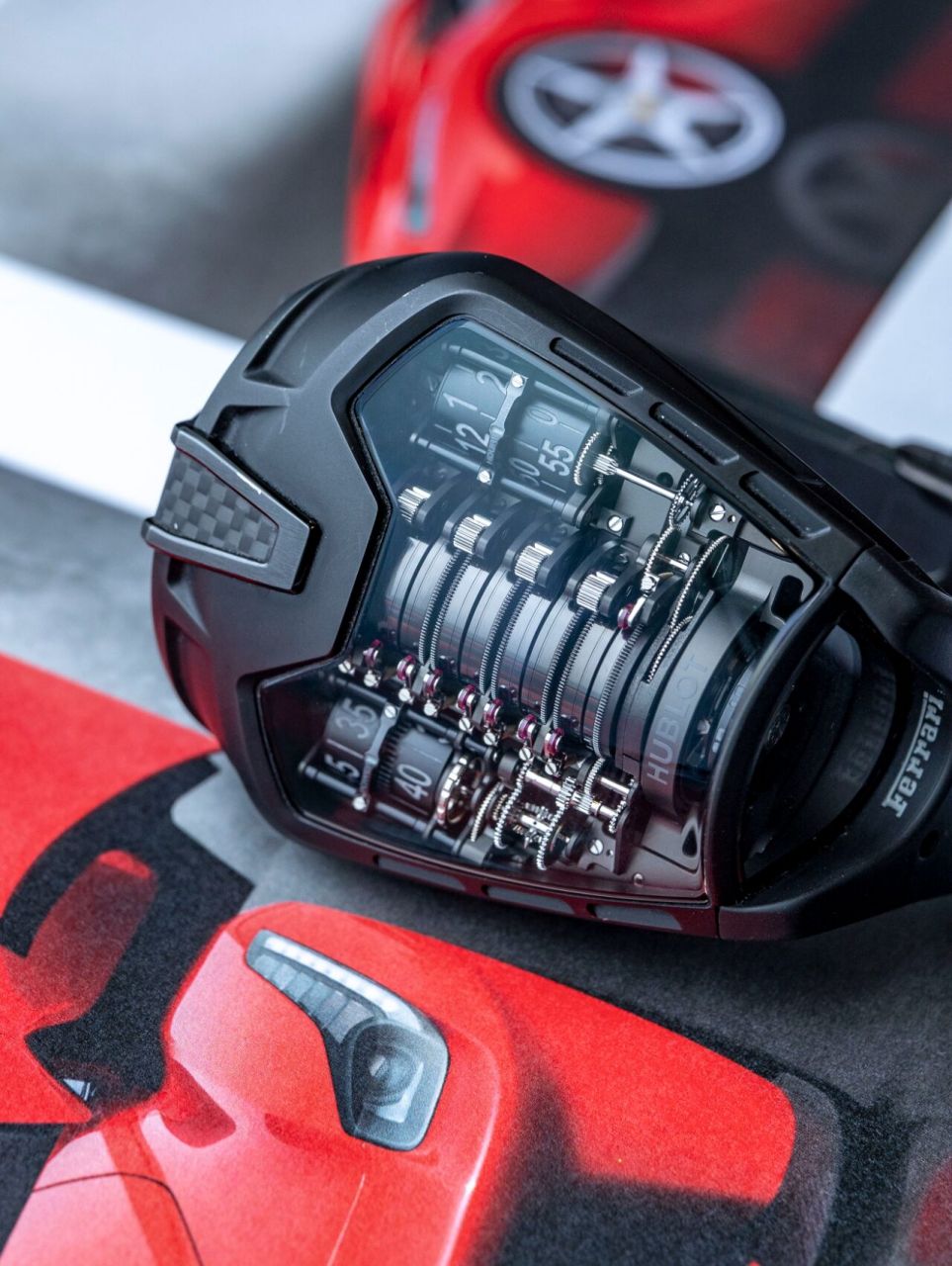 手腕上的拉法拉利,宇舶mp05,50日超长动储 讲到宇舶,我想大部分表友