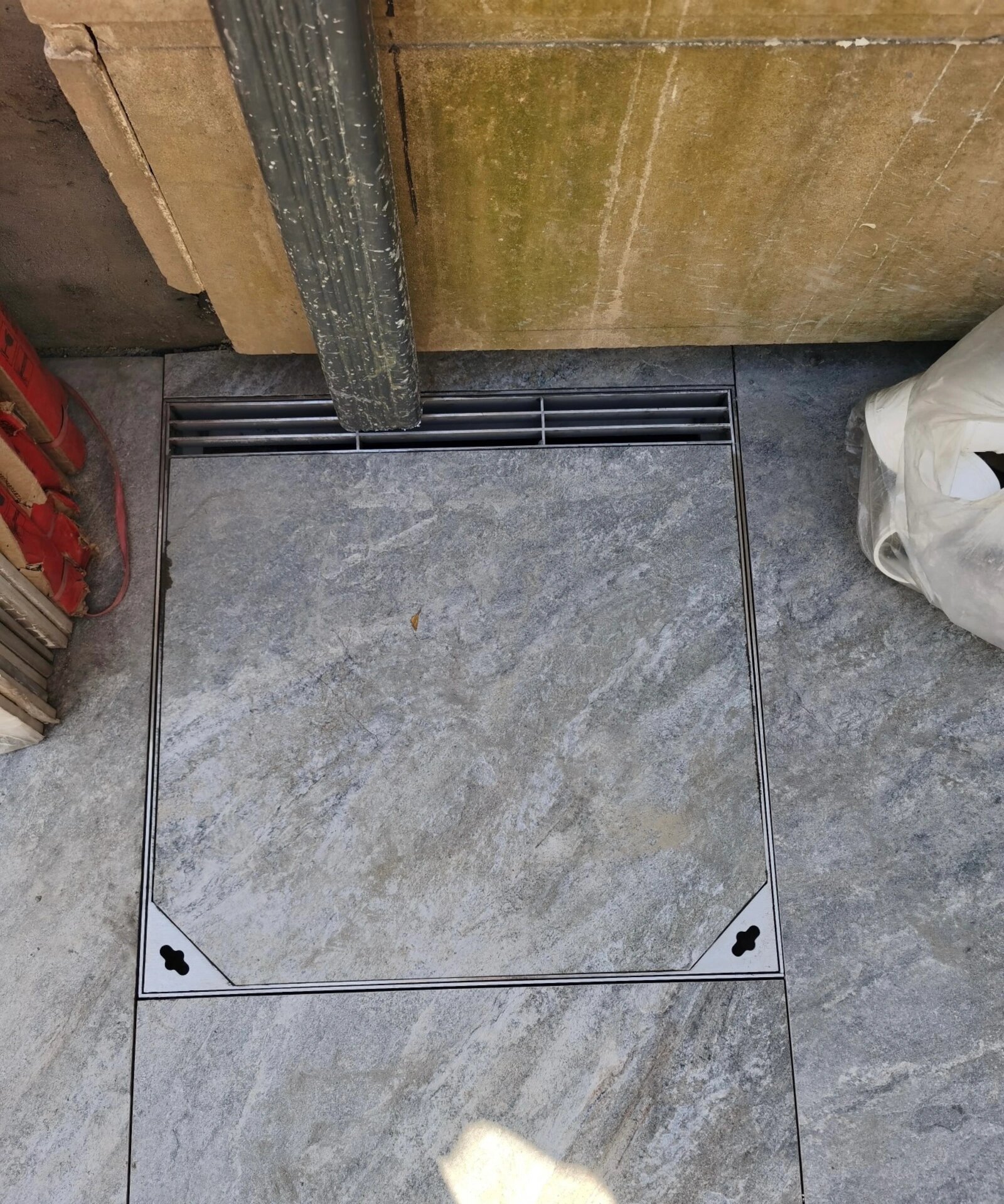 佰强金属-不锈钢隐形井盖