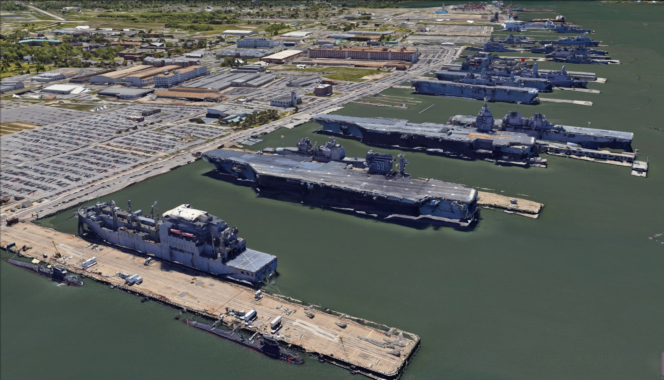 美国航母过剩,海外军事基地过剩,建议对美国实施制裁