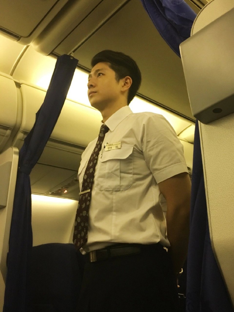 全球空少——东航