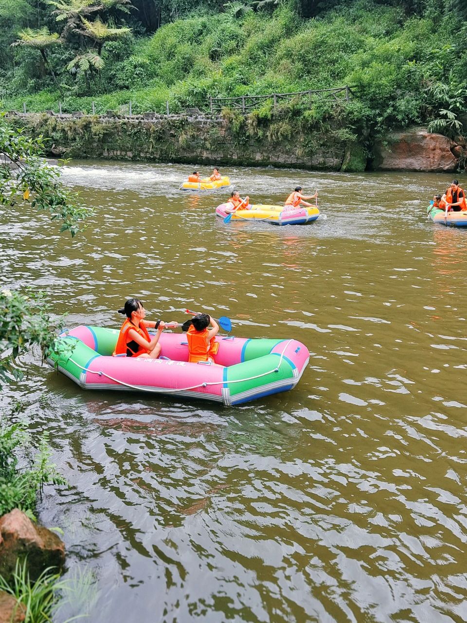 长宁七洞沟漂流图片