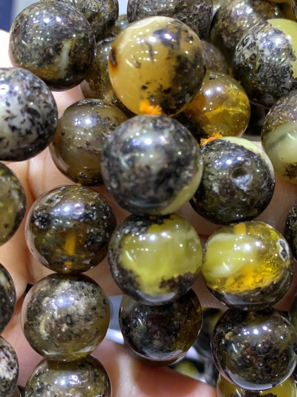 药珀中药 本草纲目中把药珀称为:容颜不老神药.