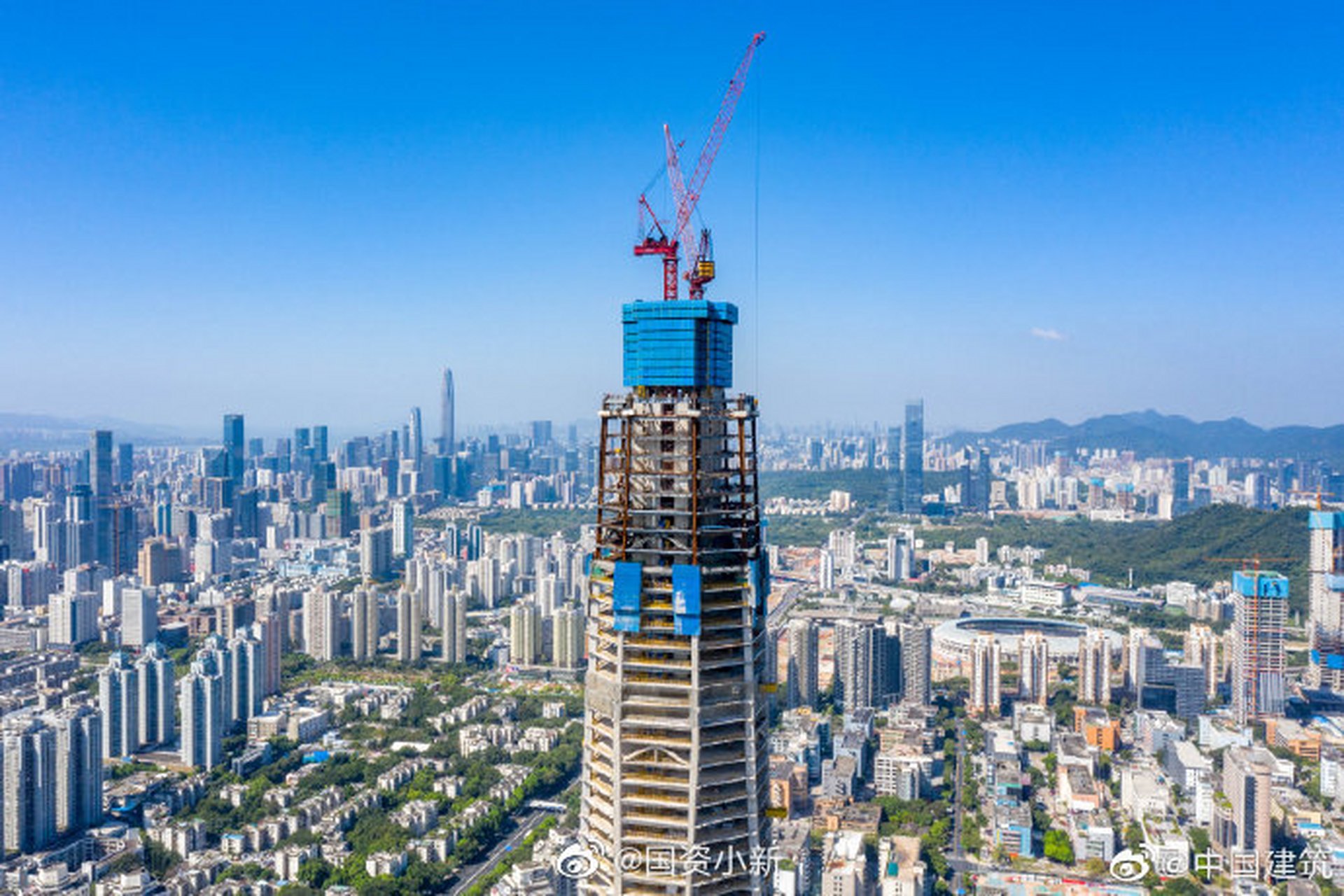 深圳在建第一高楼顺利封顶[给力】近日,中国建筑集团有限公司旗下
