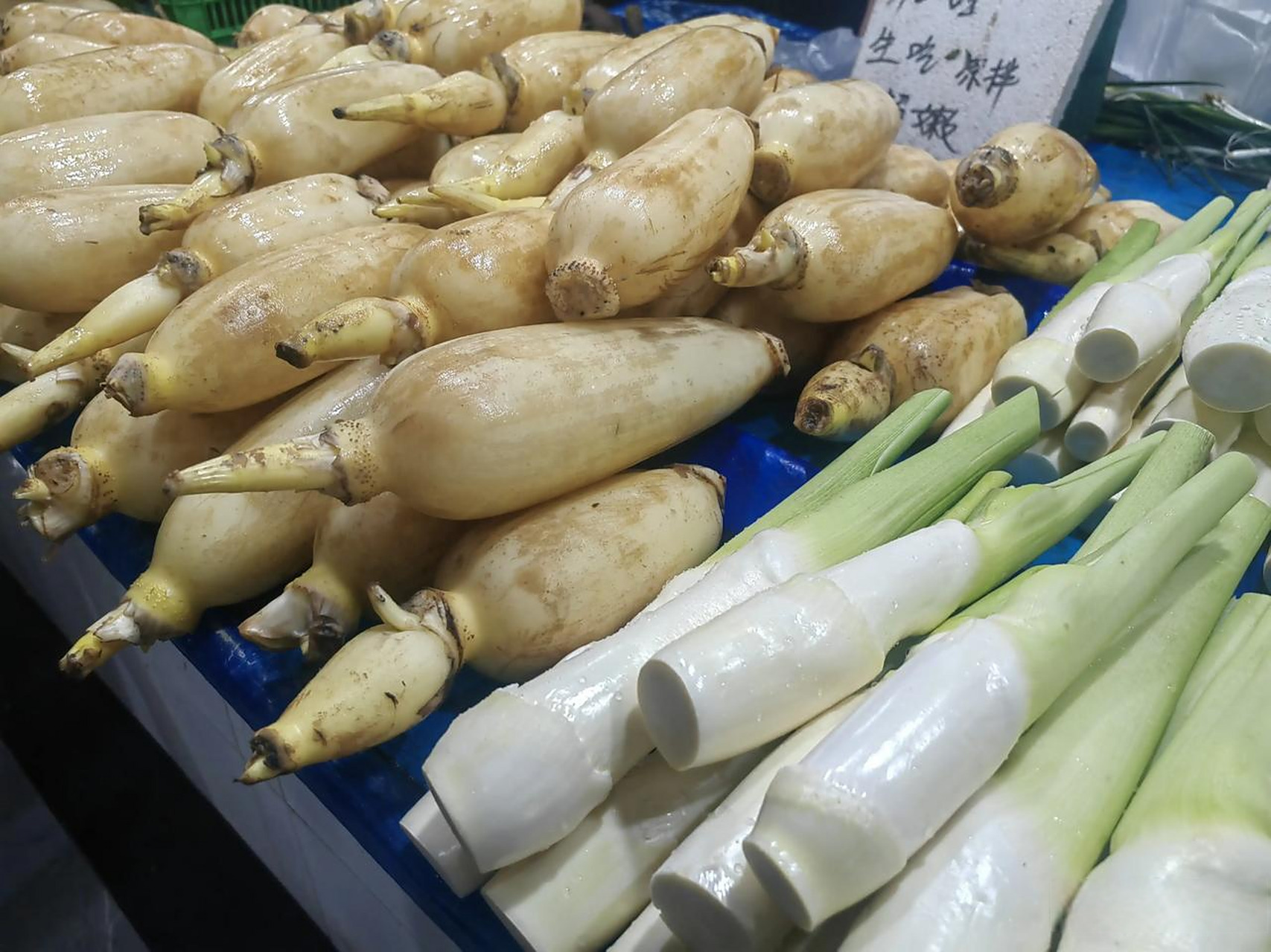 水八仙是苏州在地美食的一个代表,说的是8种夏季的水生季节性食材,哪