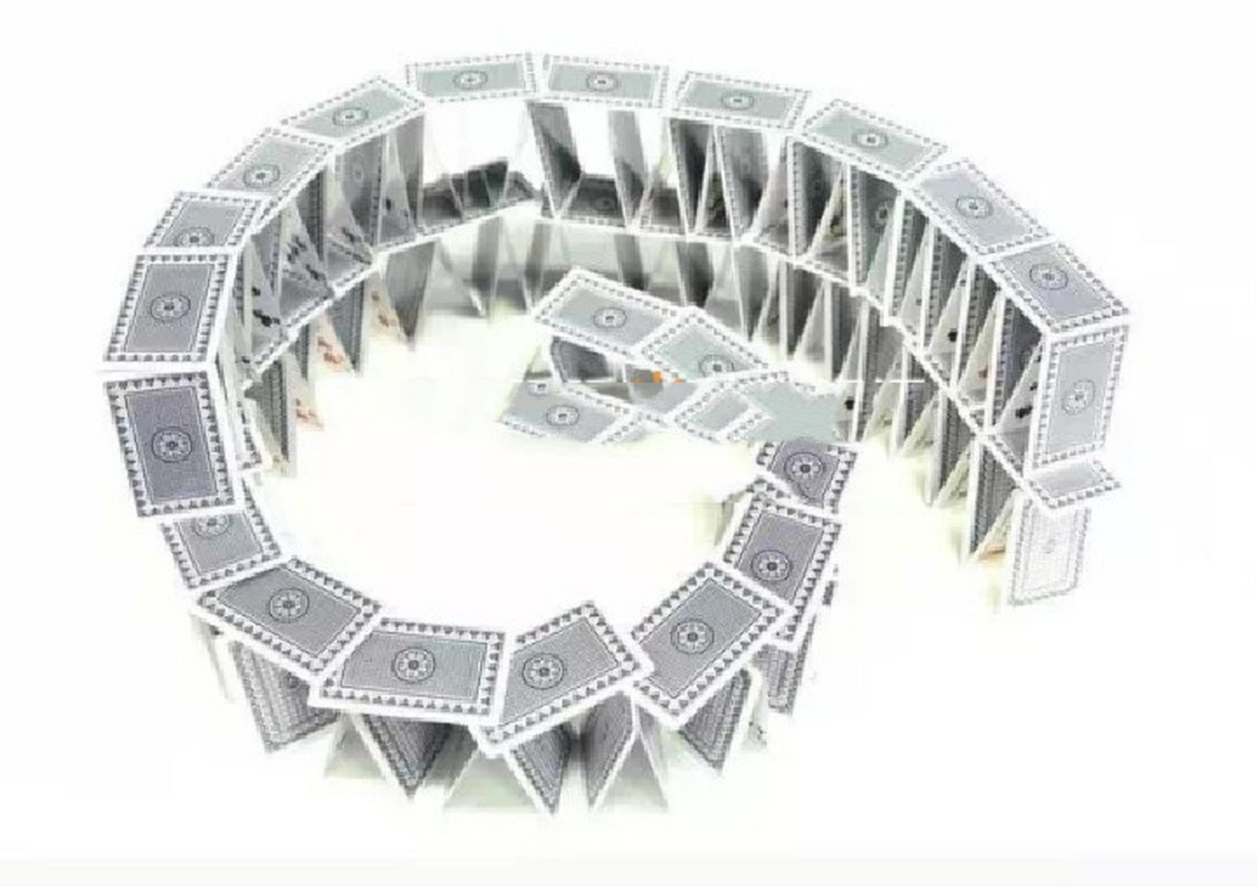 建构区搭建图『扑克牌系列 』 扑克牌建构 活动目标: 1.探索扑克牌在