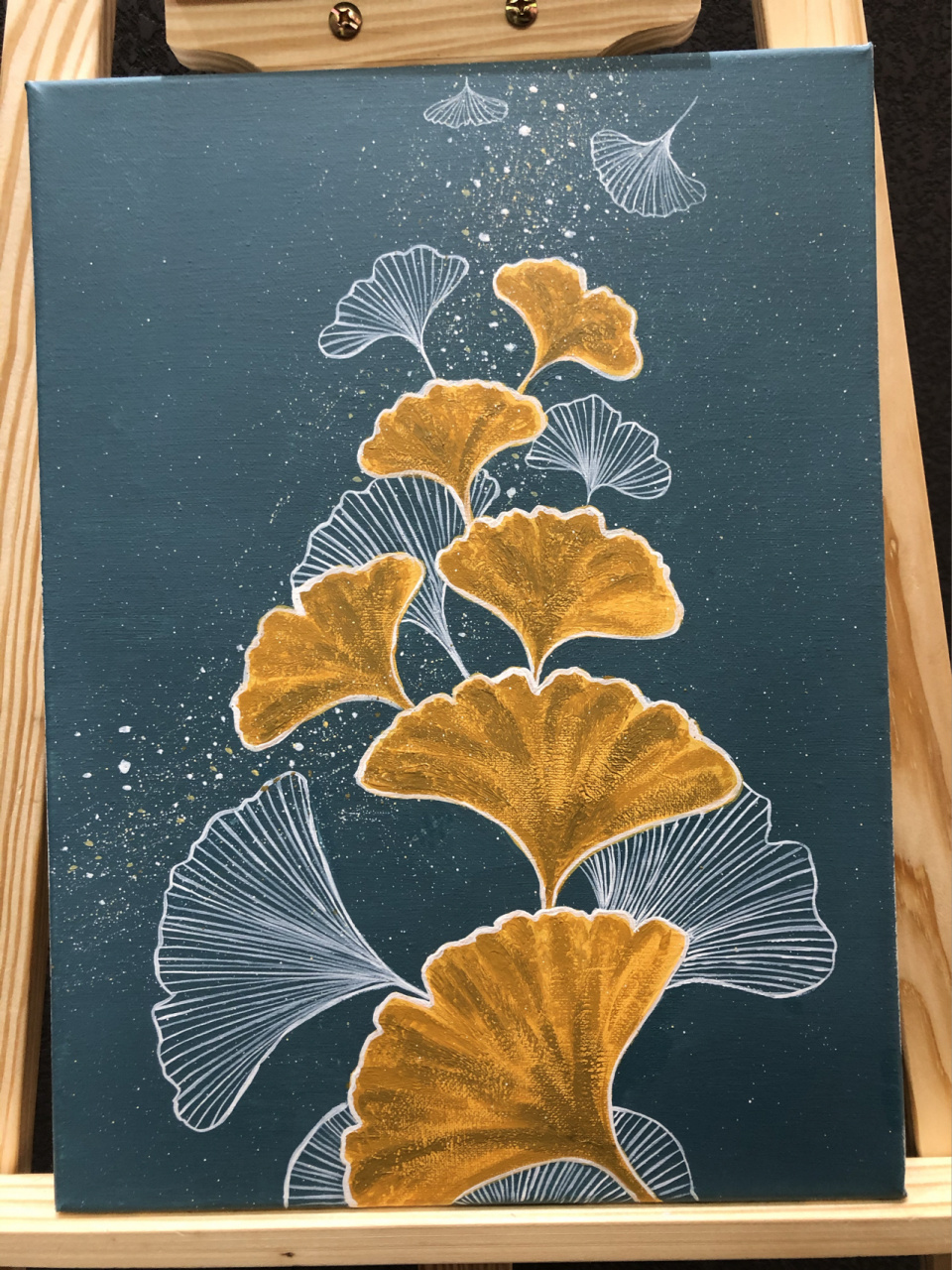 超级简单的装饰画 超级简单的水粉画,应该找配套的装饰画才行,这样都