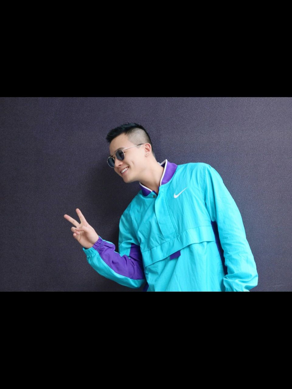 欧豪 | 少年的酒窝很迷人  欧豪小时候很调皮,过年的时候长辈们在客厅