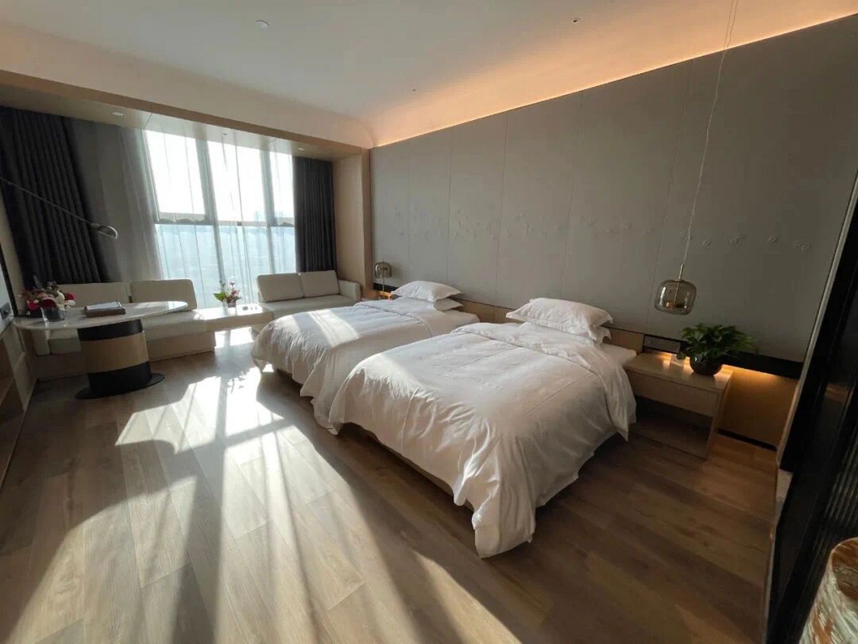 博乐住宿避坑攻略6015 夏尔希里酒店是博乐市唯一五星标准建造的