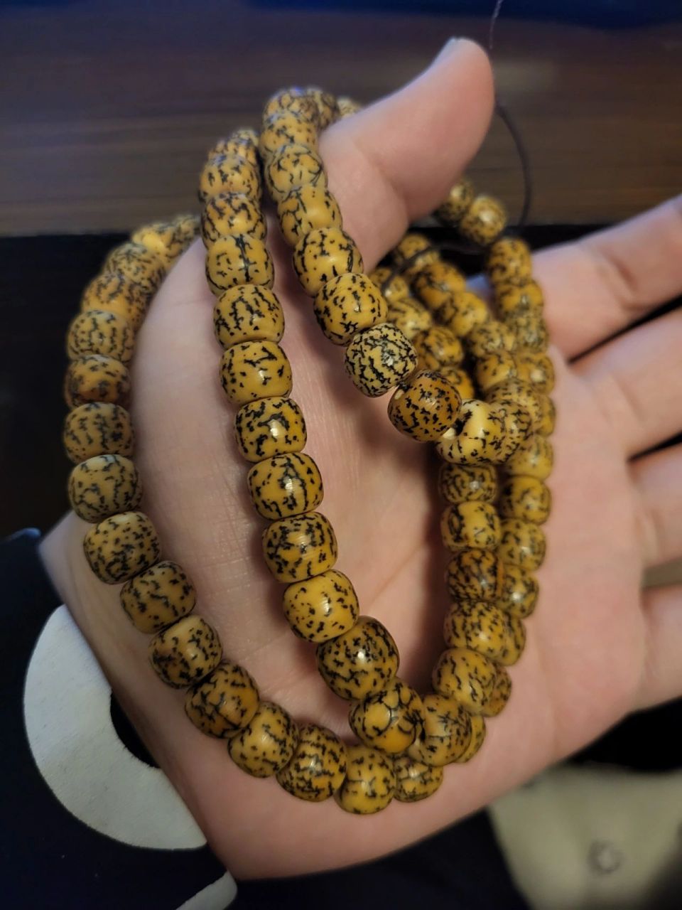 陈化七年的血丝菩提 七年前买的当时还在上初中家长不让玩就放起来了