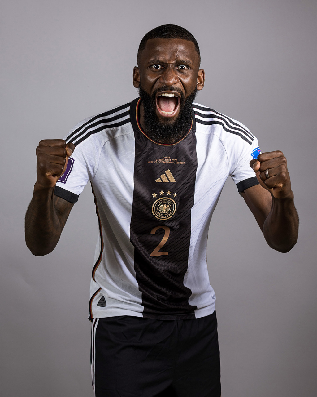 德国队定妆照 吕迪格:爱我,你怕了吗