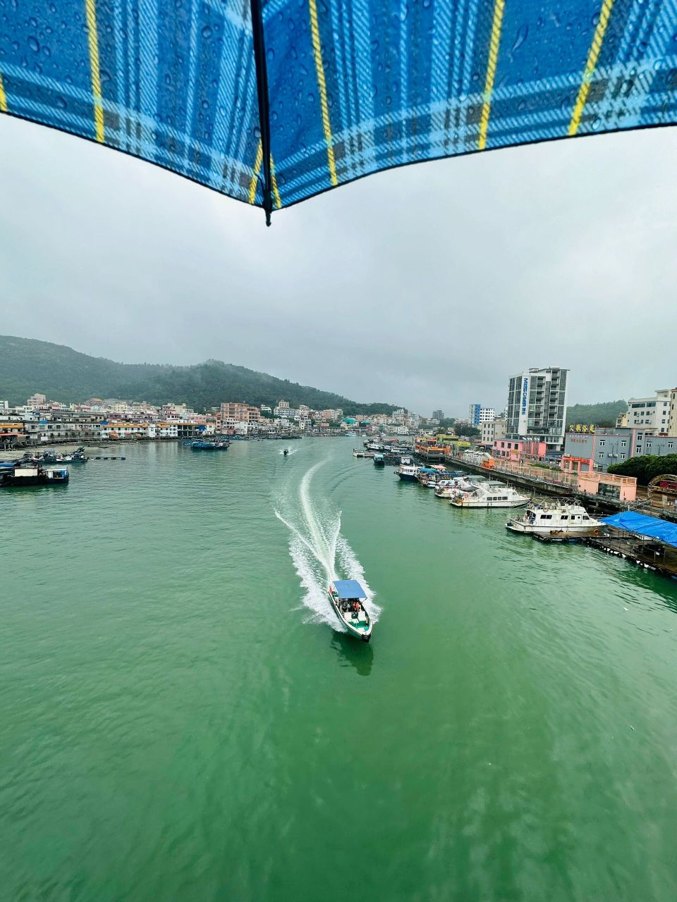 惠州双月湾天气实况5月24日阴天有阵雨9615 91时间:5月24日周三