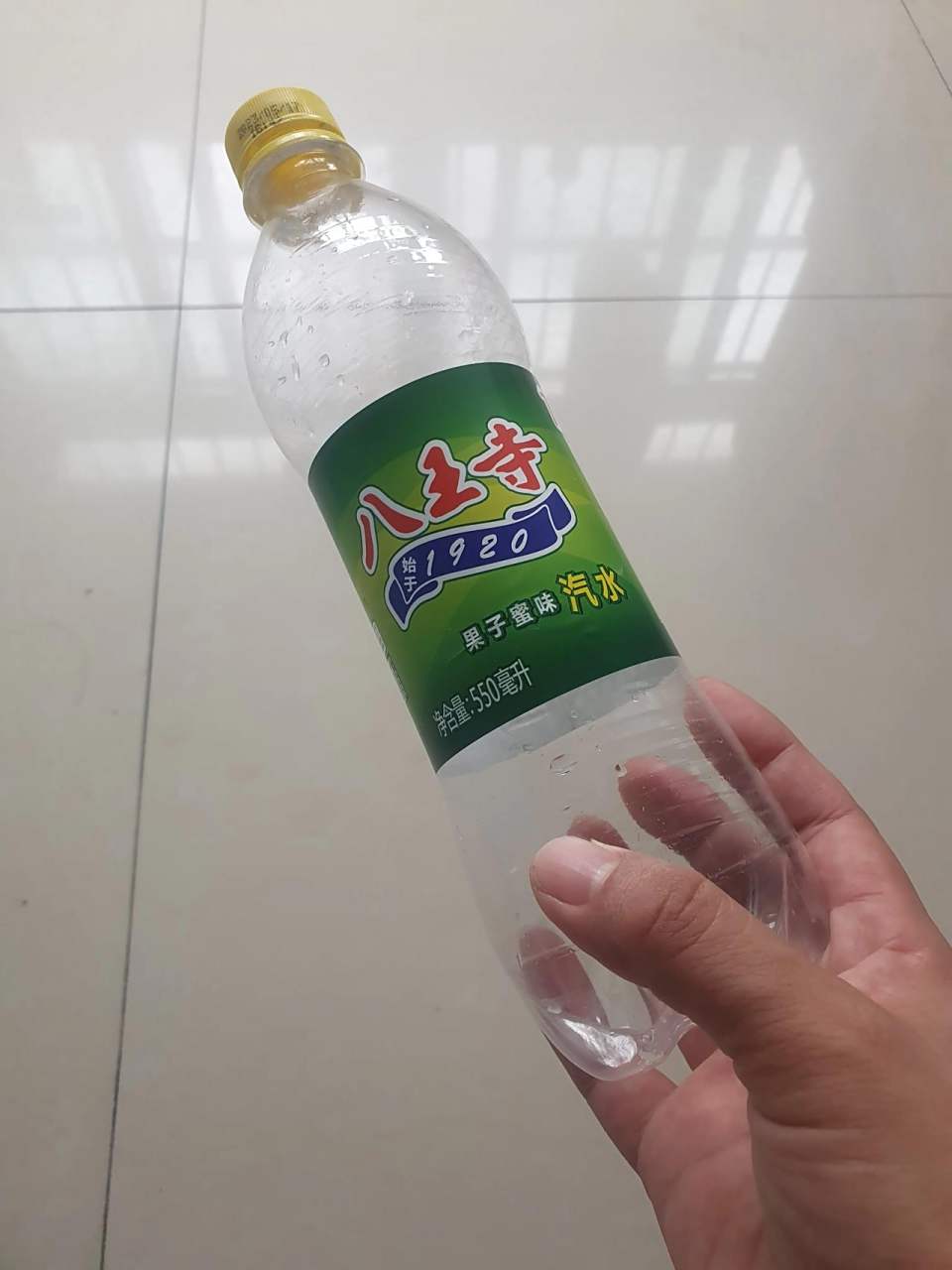 请送我一瓶的"八王寺汽水"吧 外出办事,在高温酷暑之下奔走半日,只觉