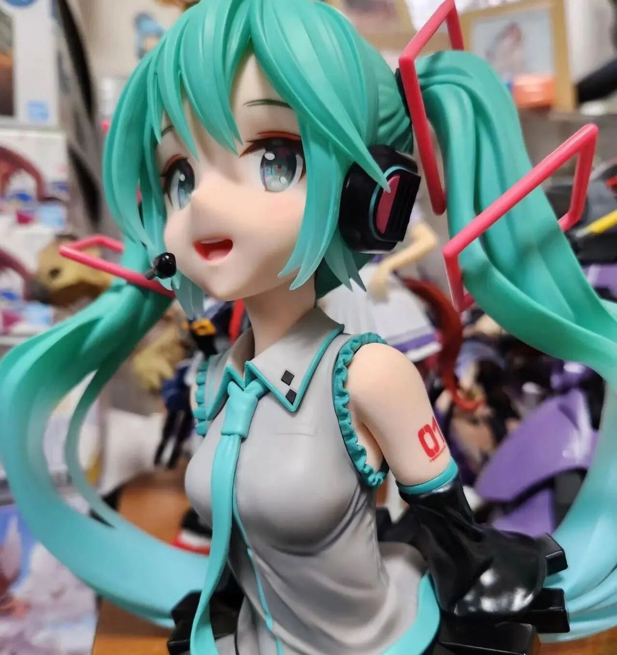 初音胸像 miku 39 纪念taito 初音胸像来啦……b赏amni 老师的原画