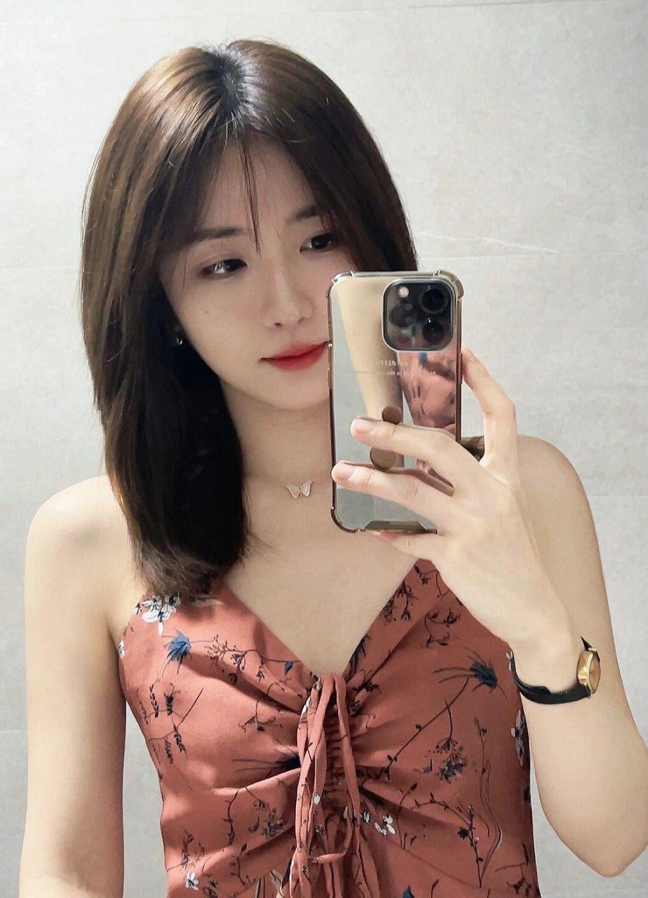 初恋发型简约高级2023最97减龄显瘦锁骨发 初恋发型简约高级2023最