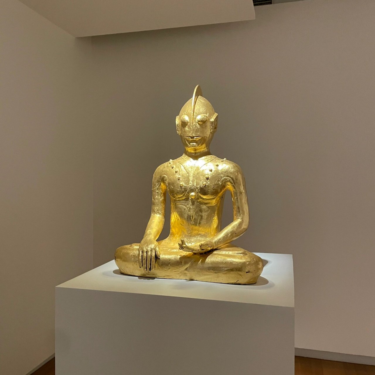 布里斯班奥特曼佛像 在qut的art museum,展不算大,但这个奥特曼真的很