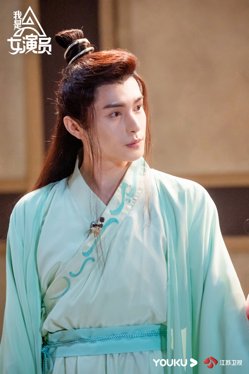 我是女演员#  "扑哧君"彦佑来啦~还是熟悉的扮相还是熟悉的声音!