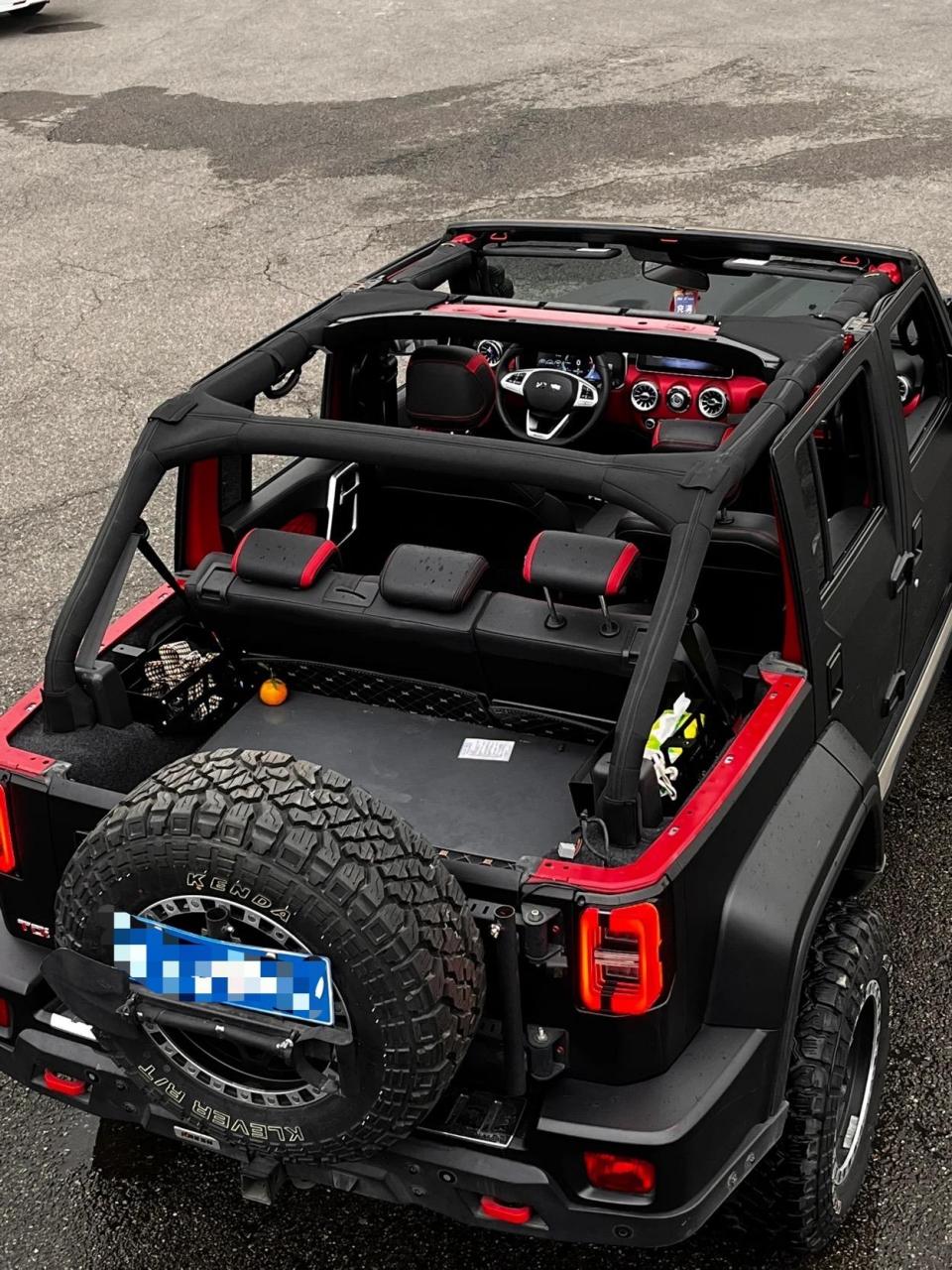 看看拆完软顶的bj40长什么样 简直太酷啦!回头率百分百