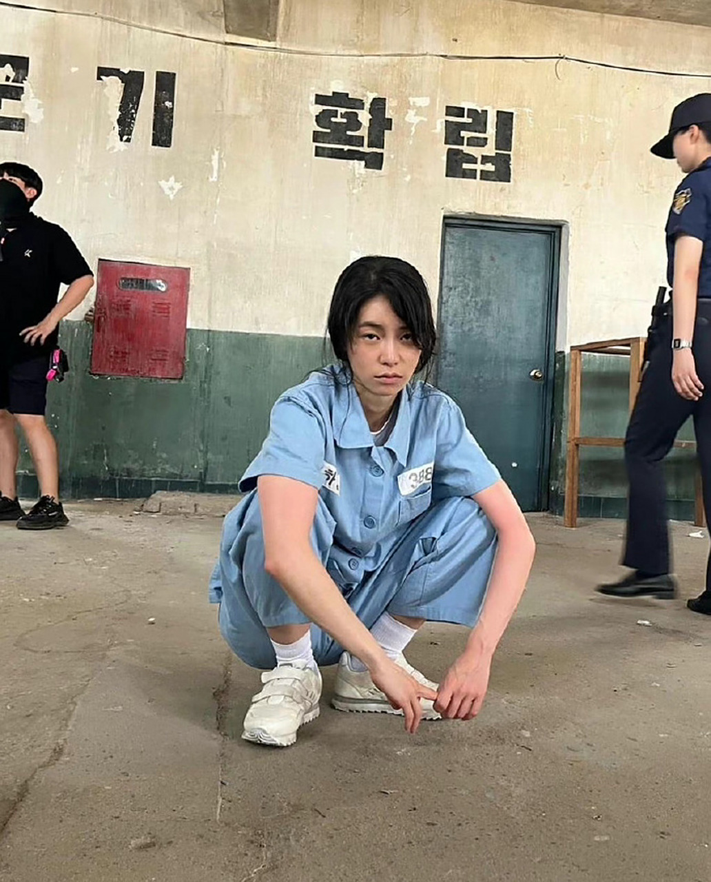 黑暗荣耀转舵去拍机智的监狱生活囚犯医生了 全在俊瞎了死了 李莎拉要