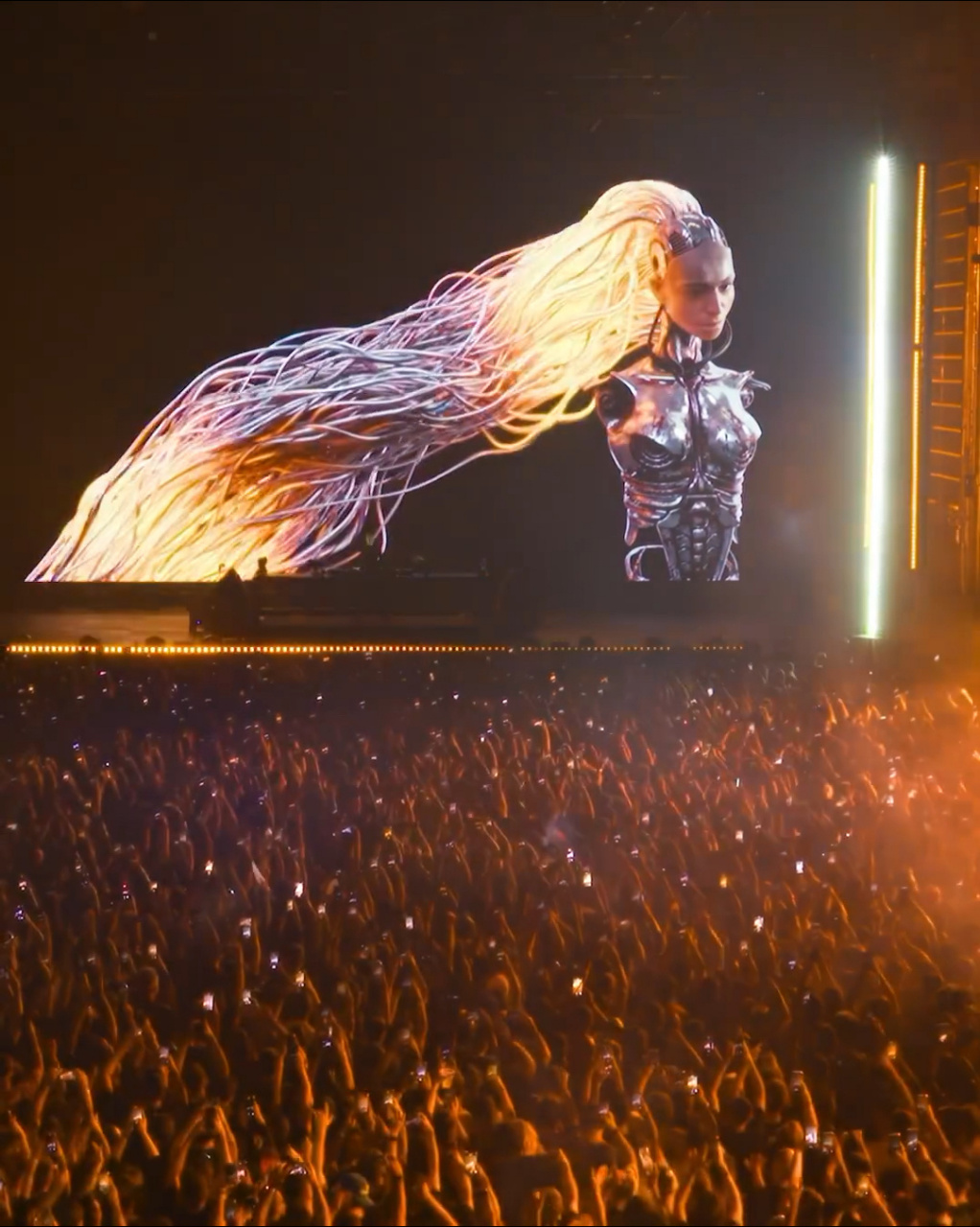 techno配上这种未来感的vj,简直打开了新世界的大门.