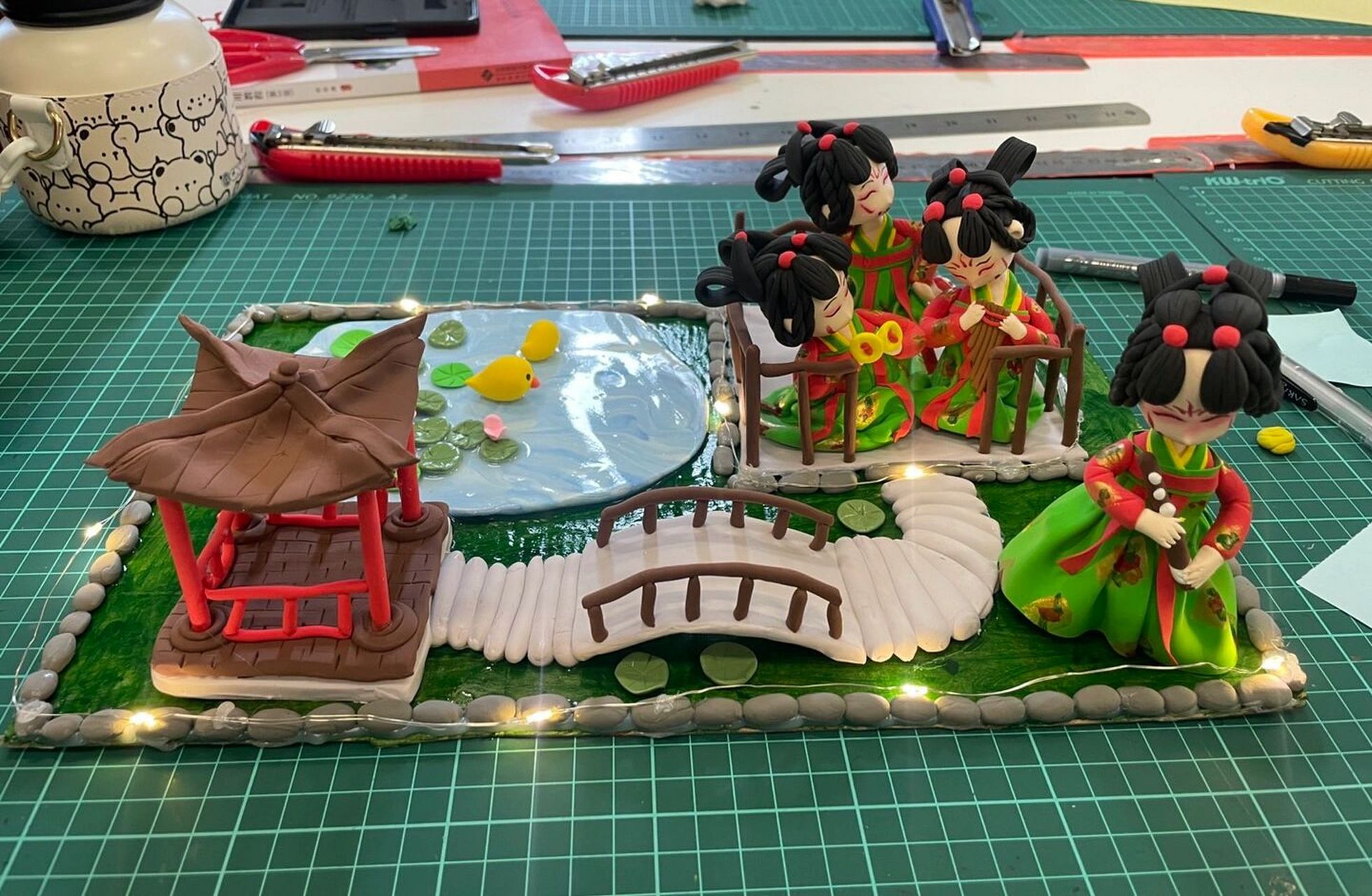 《唐宫夜宴 》超轻粘土    @ 参考了这个博主的场景