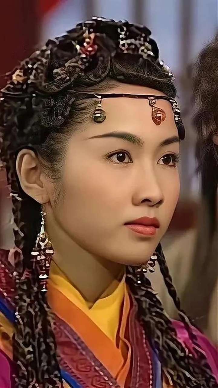 小学在电视上看《倚天屠龙记》黎姿饰演的赵敏那么美,20多年过去了