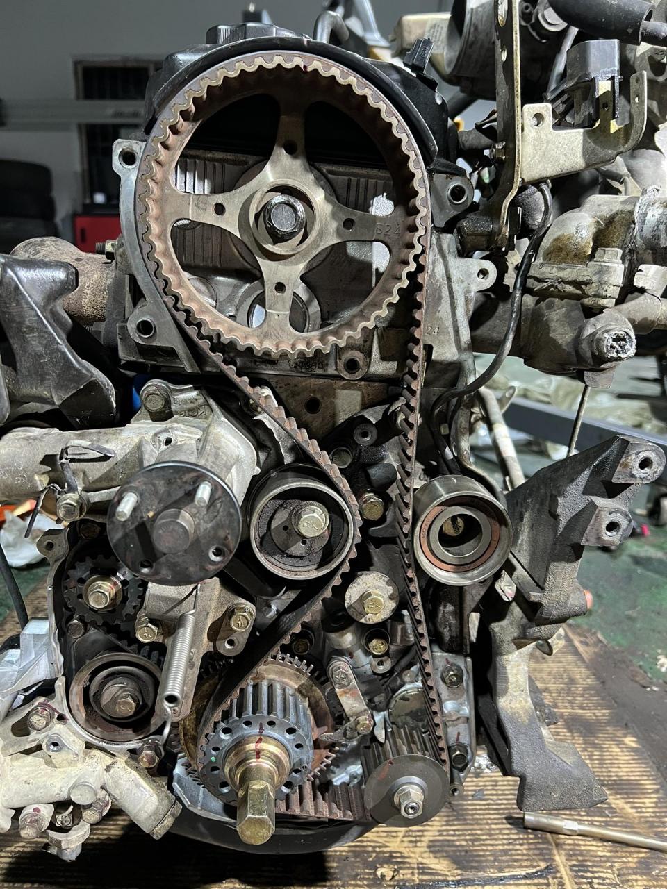 给大家分享一下三菱猎豹4g64发动机正时图,看完还有不懂的吗?