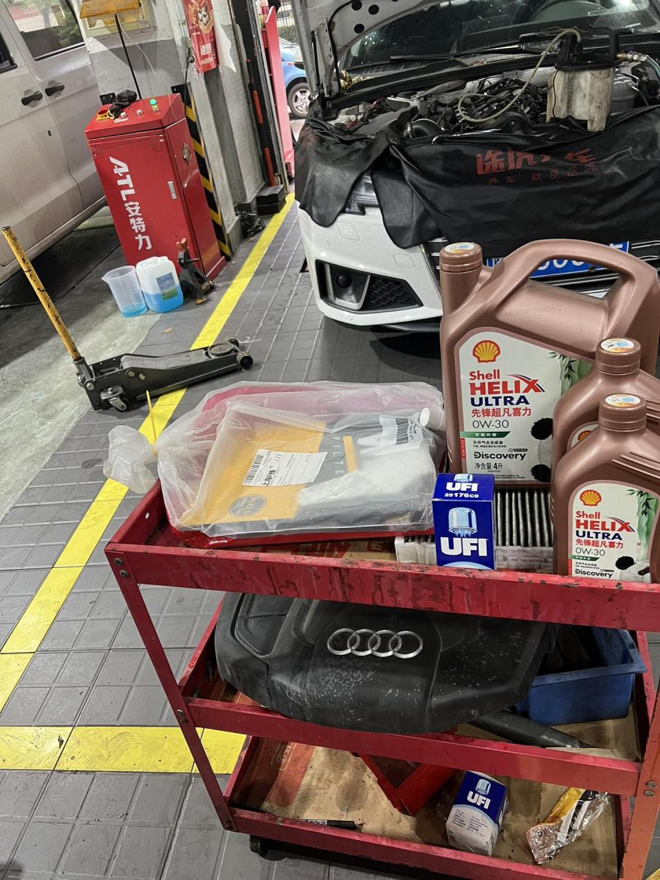 奥迪a4l 壳牌全合成机油保养