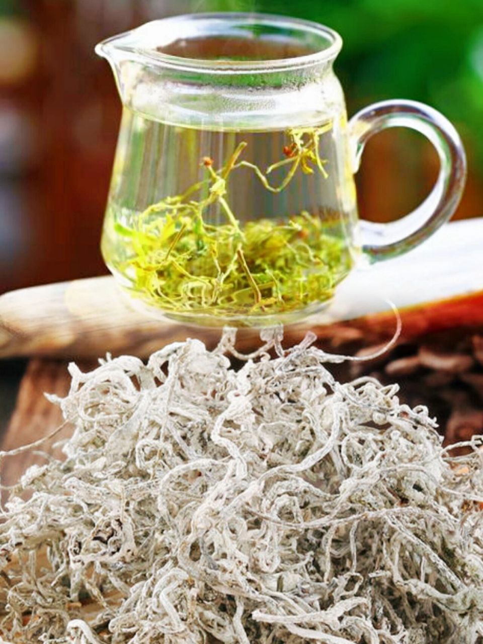 莓茶十大功效  1,降三高,心脑血管疾病的防治 2,治咽炎,支气管,呼吸道