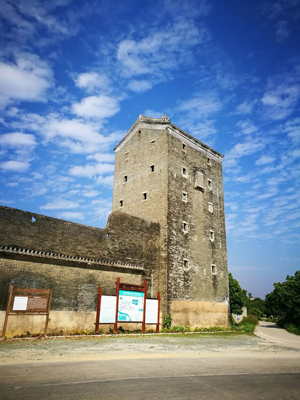 钦州市灵山县龙武拍照打卡地 灵山龙武农场,位于灵山县三海街道新大村