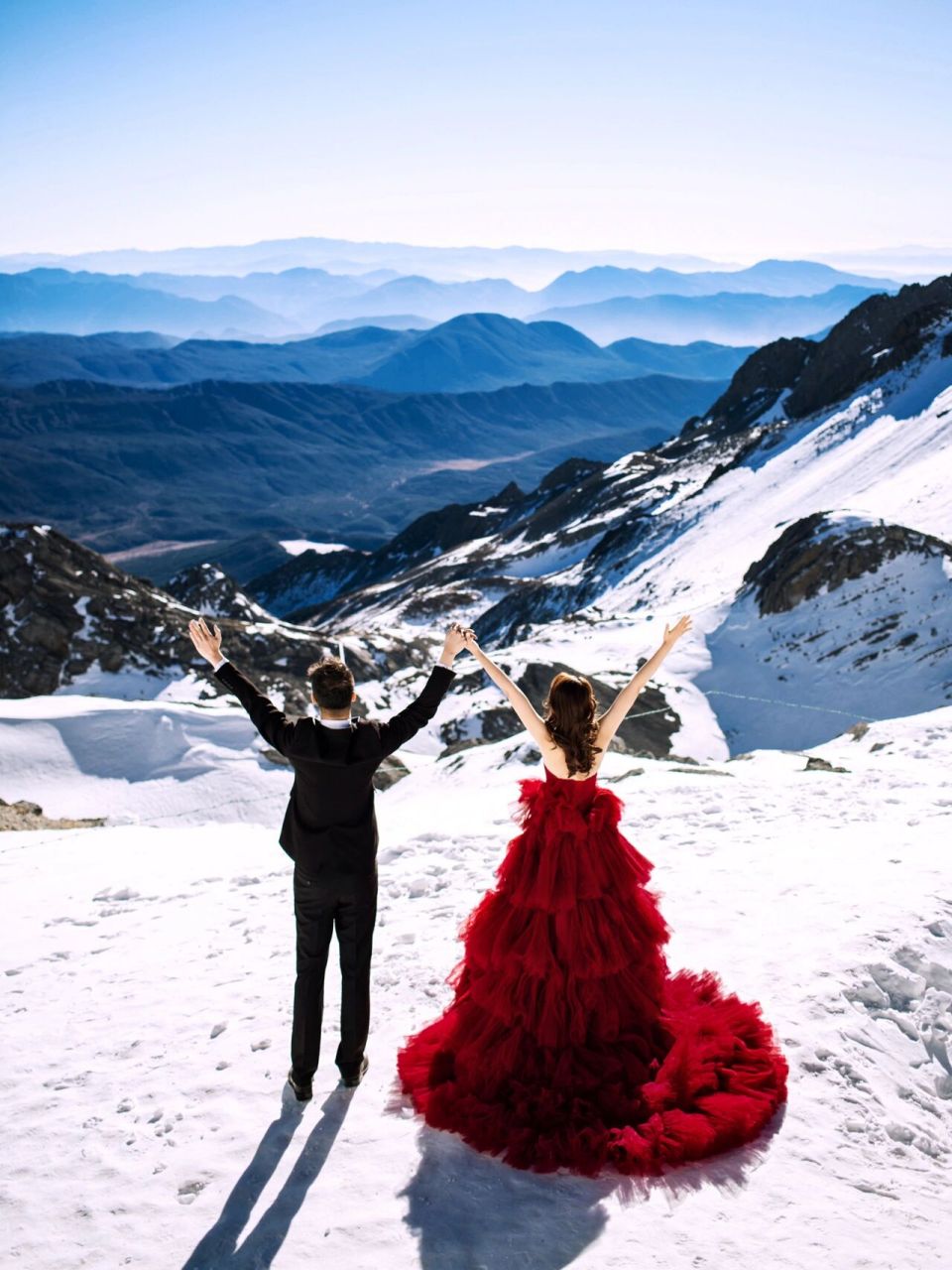 丽江婚纱照 99拍摄景点:玉龙雪山 99拍摄团队: 94 95你绝对会